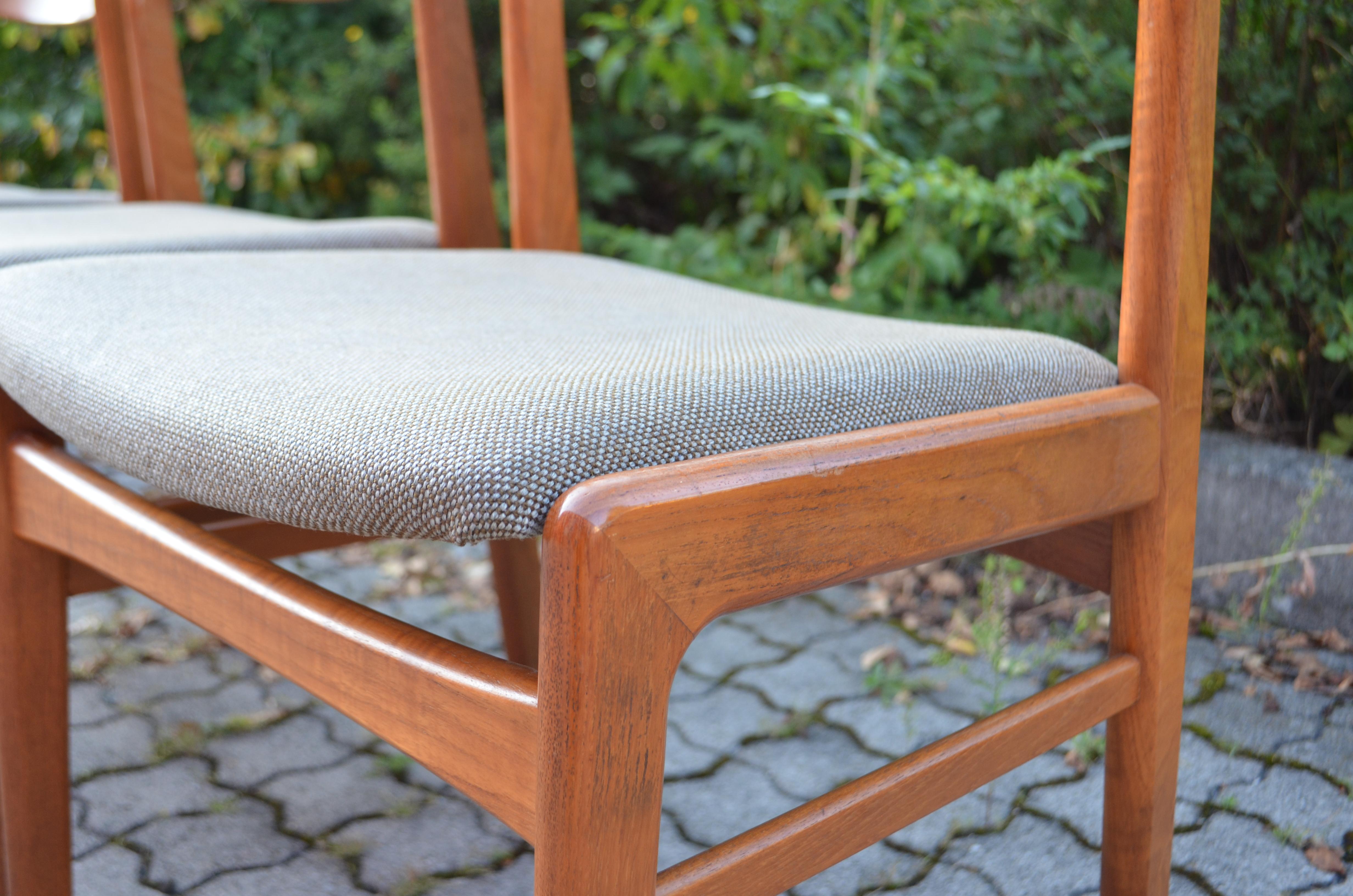 Ensemble de 4 chaises de salle à manger danoises en teck Erik Kirkegaard pour Hong Stole Stolefabrik en vente 12