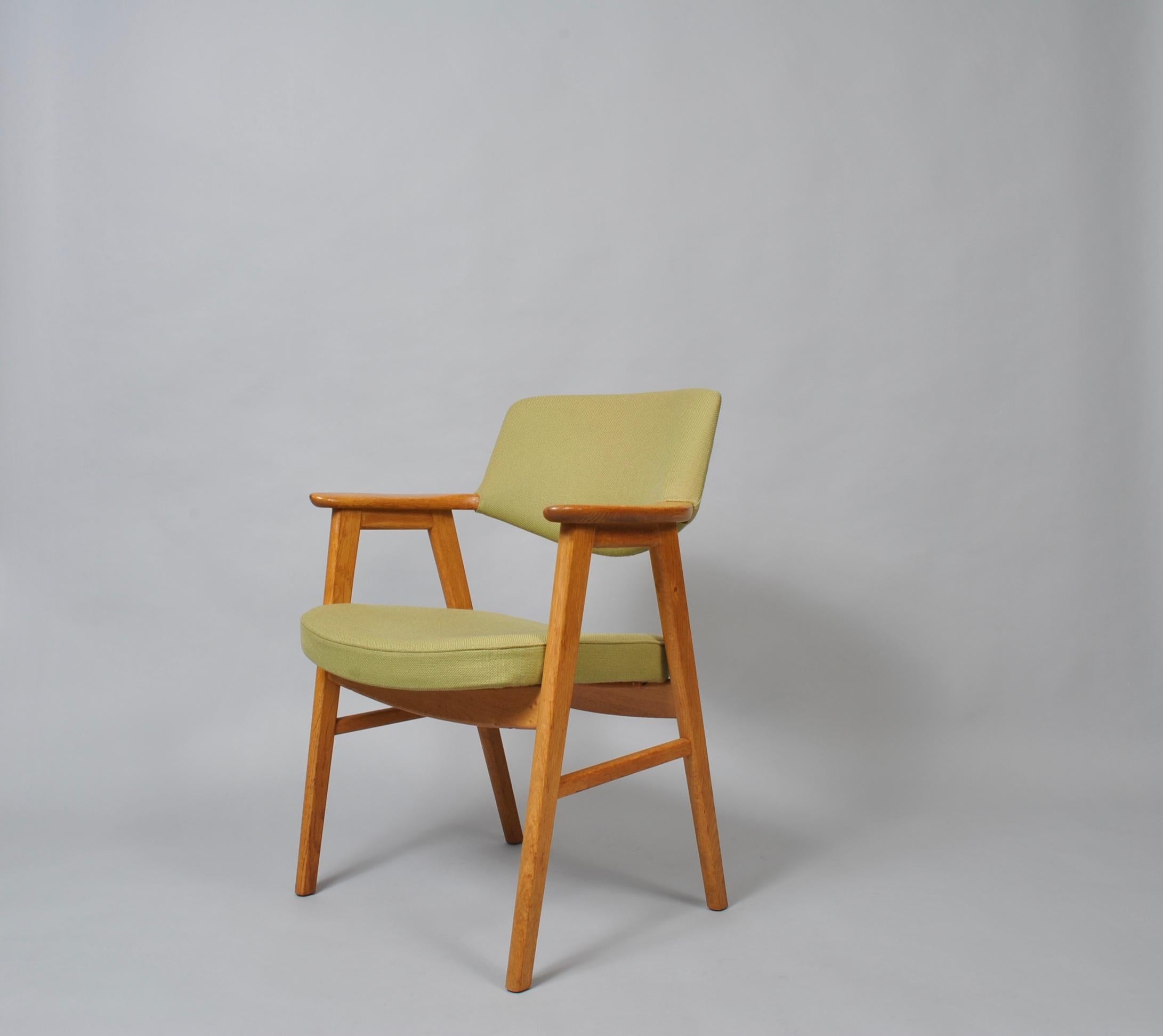 Erik Kirkegaard Oak Desk Chair In Good Condition In London, GB