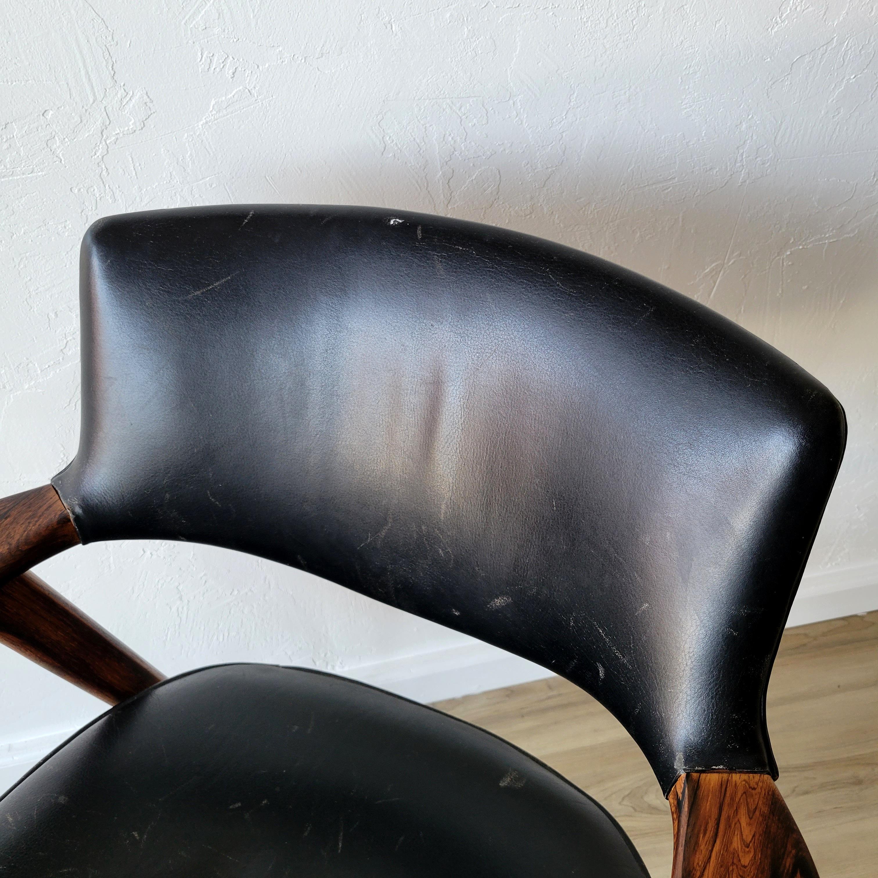 Erik Kirkegaard Rosewood + Black Leather Armchair  For Sale 3
