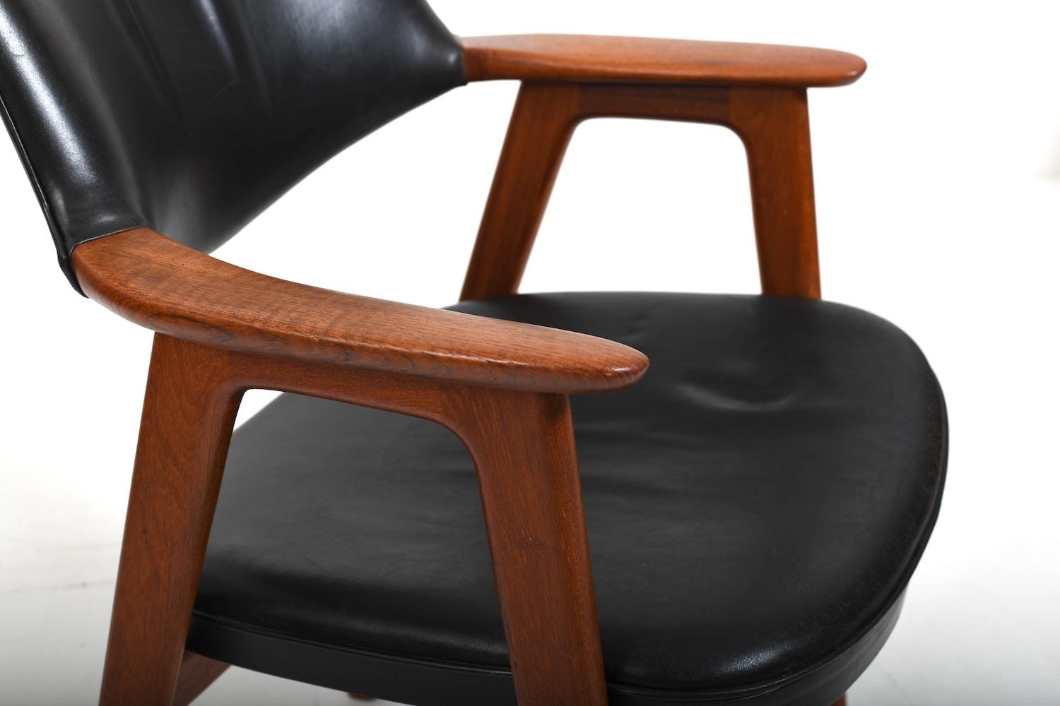 Sillón Erik Kirkegaard de teca y cuero Model 43 Danés en venta