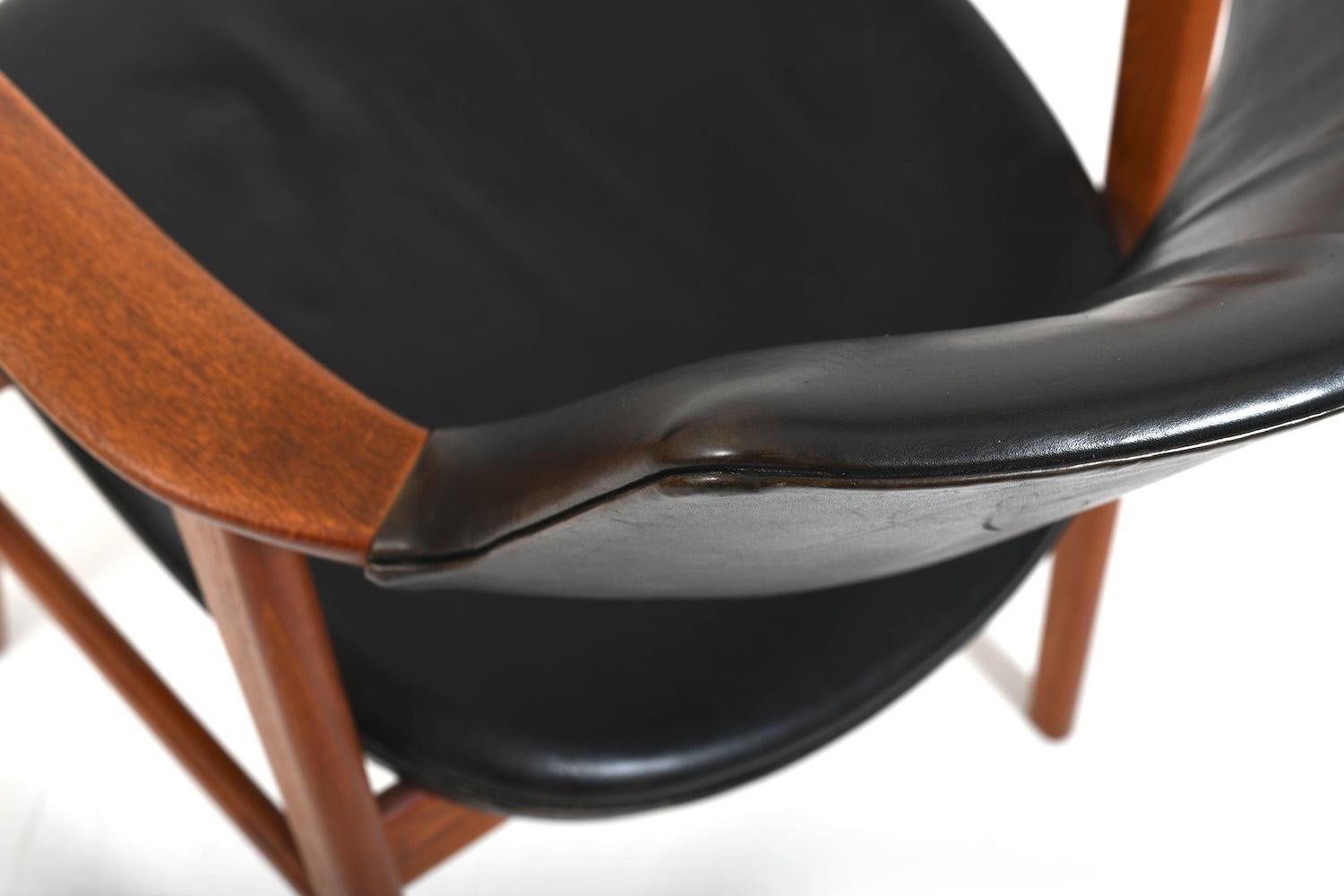 Sillón Erik Kirkegaard de teca y cuero Model 43 Teca en venta