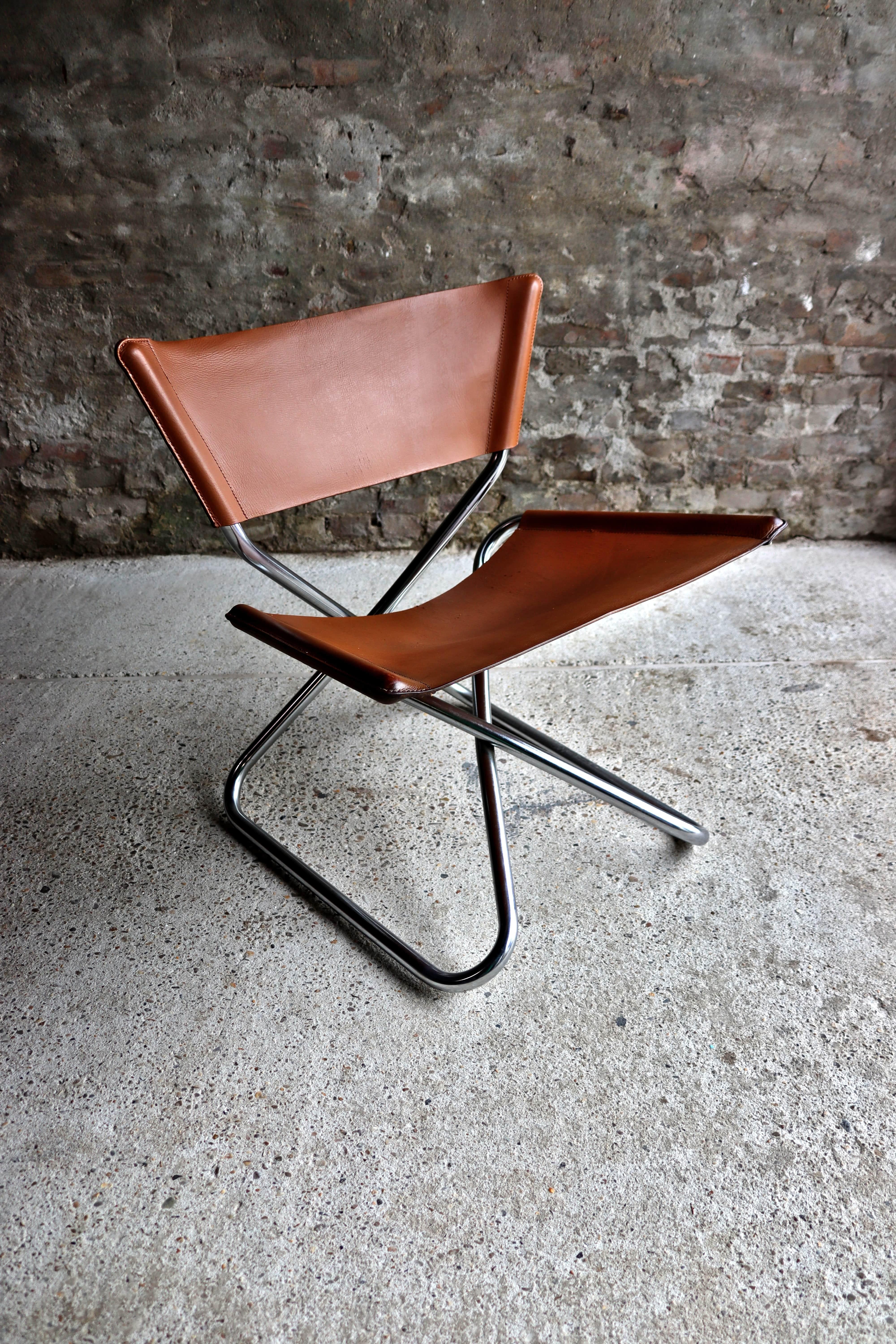 This ultra rare chair is called Z-Down and is designed by Erik Magnussen for Torben Ørskov. Denmark, c1968. This chair is still completely in original condition. It’s in good condition. The leather is well maintained, but it showing signs of age and