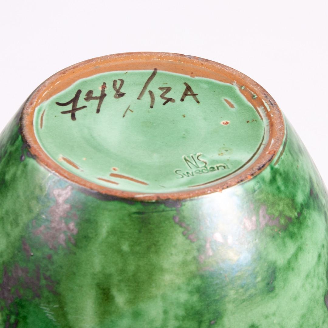 Milieu du XXe siècle Ensemble de trois vases à glaçure verte par Erik Mornils pour Nittsjö, Suède, années 1930 en vente