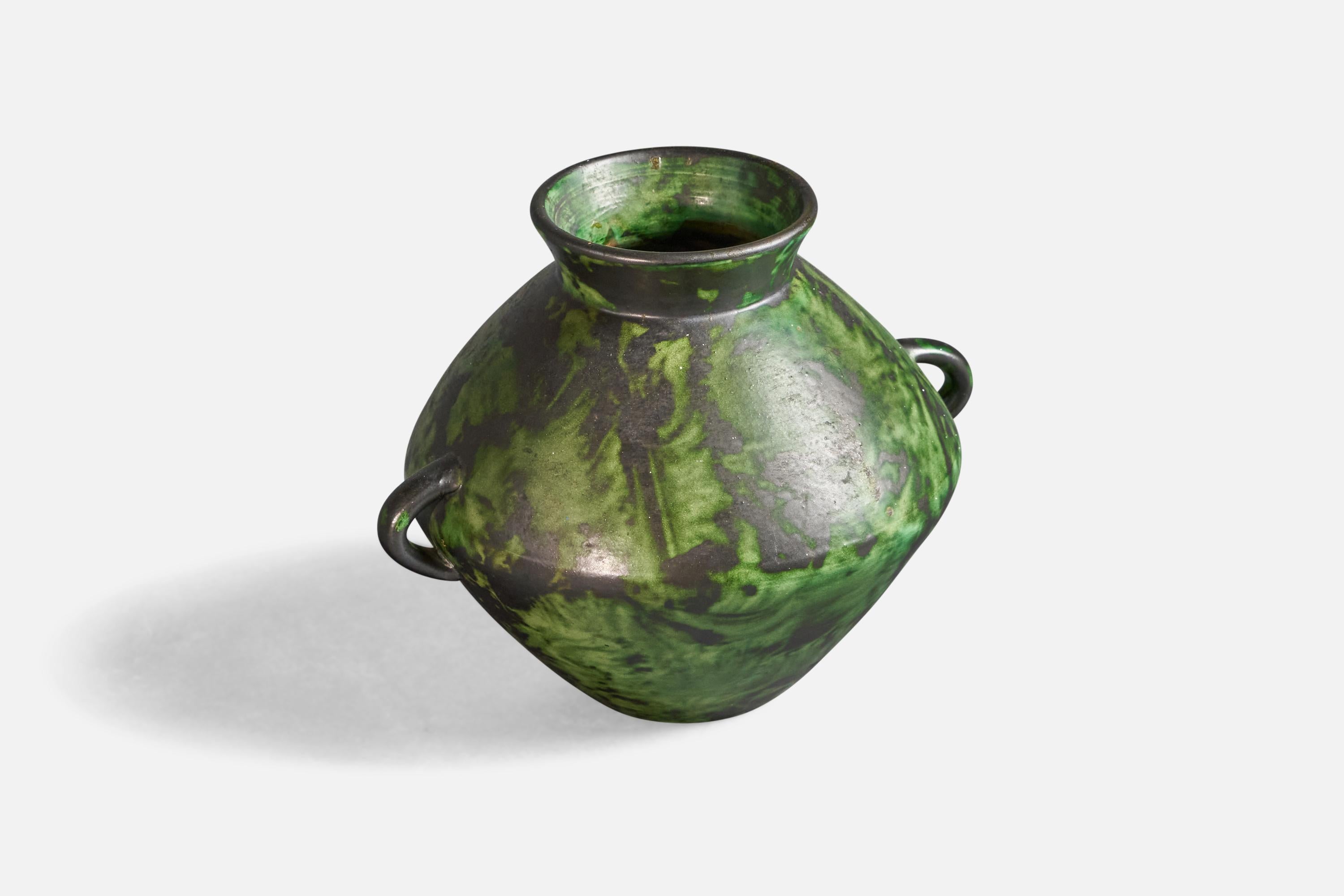 A green-glazed earthenware vase, designed by Erik Mornils and produced by Nittsjö, Sweden, c. 1930s.