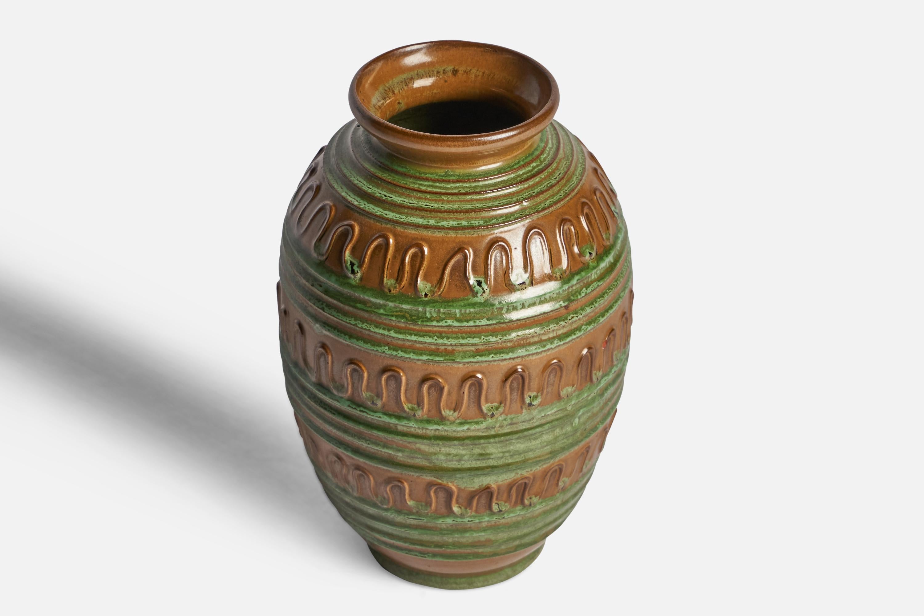 Mid-Century Modern Erik Mornils, Vase, Earthenware, Sweden, 1930s For Sale