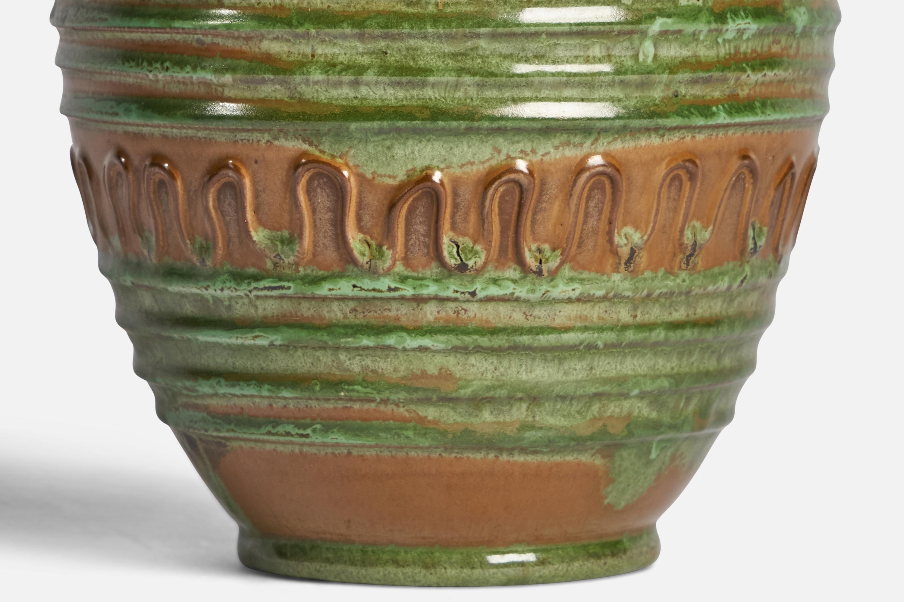 Erik Mornils, Vase, Earthenware, Sweden, 1930s In Good Condition For Sale In High Point, NC