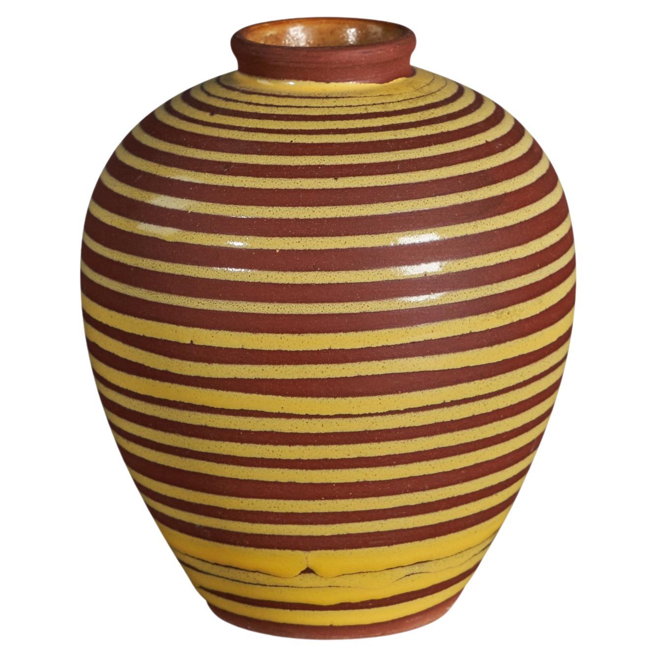 Erik Mornils, Vase, Earthenware, Sweden, 1940s