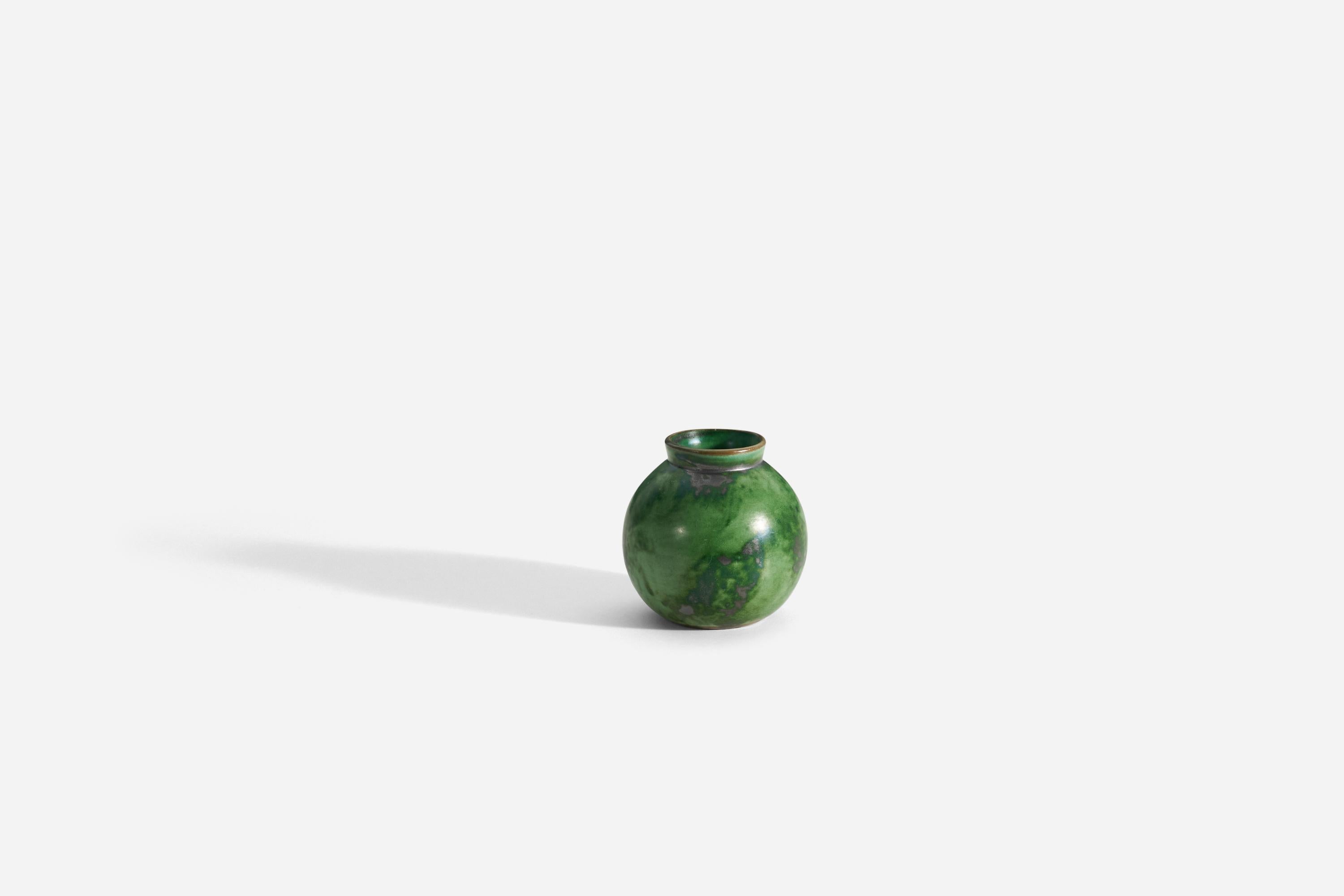 Swedish Erik Mornils, Vase, Green Glazed Earthenware, Nittsjö Sweden, 1940s For Sale