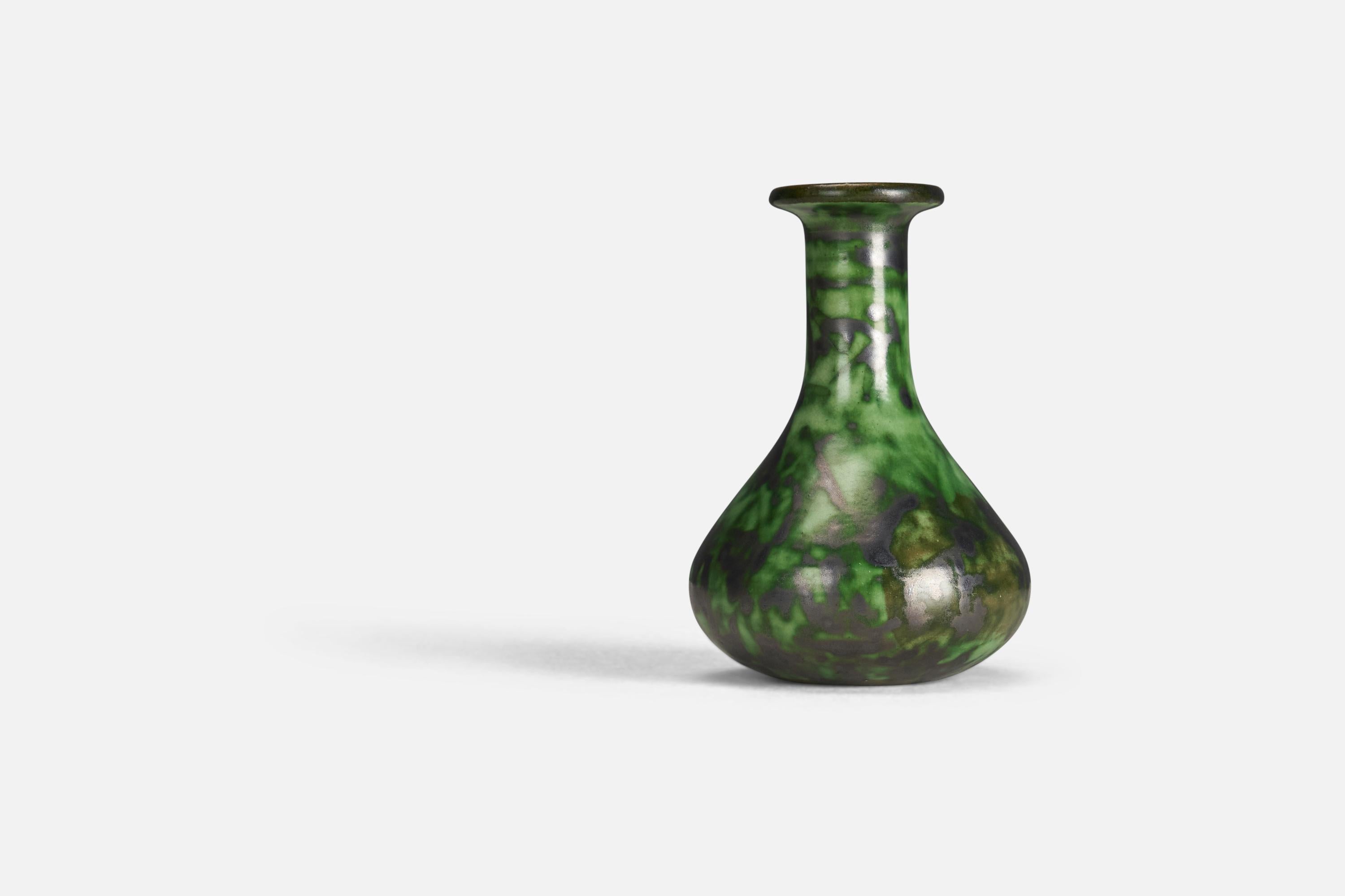 Erik Mornils, Vase, Green-Glazed Earthenware, Sweden, 1930s In Good Condition For Sale In High Point, NC
