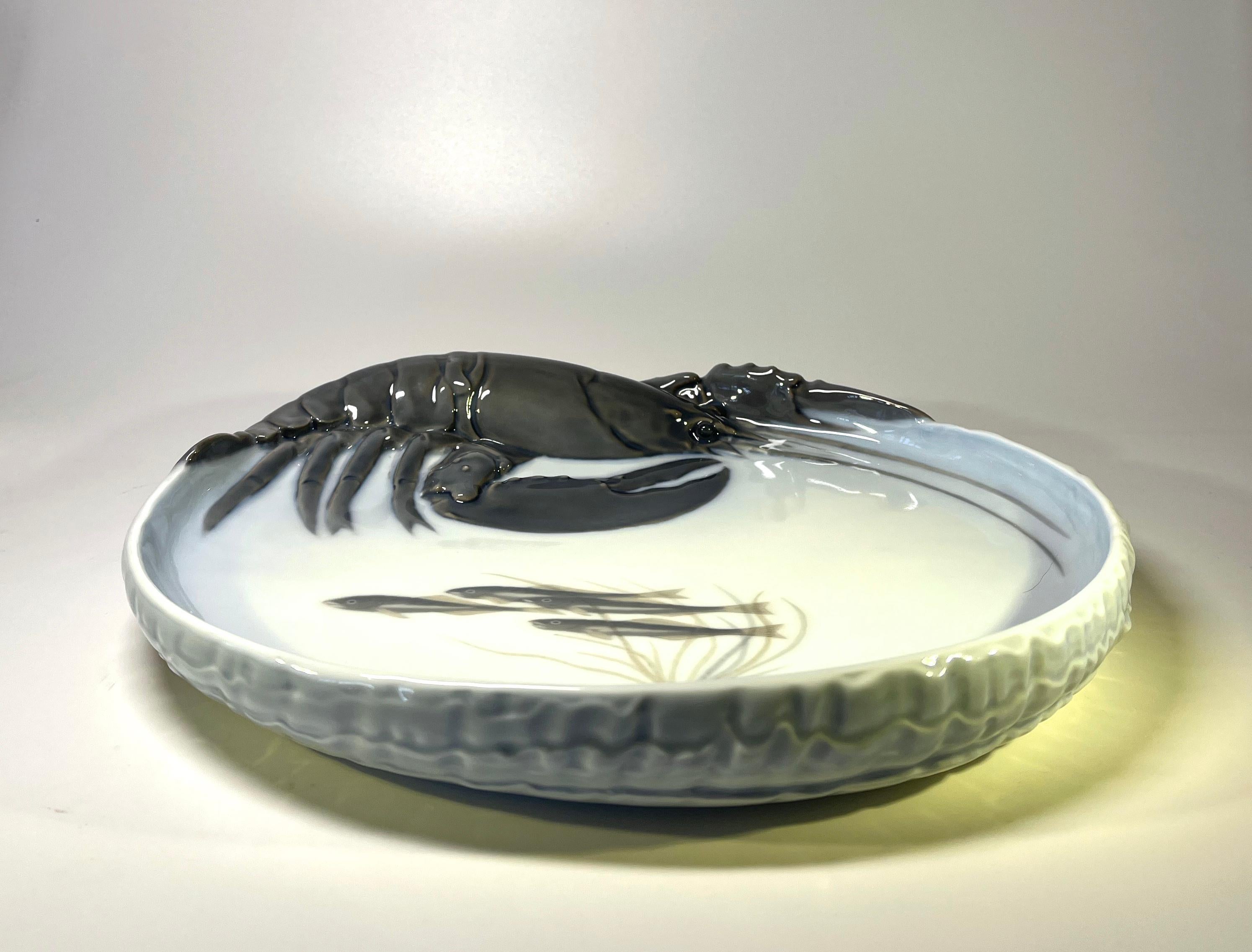 Art déco Erik Nielsen, Royal Copenhagen Porcelain Lobster and Shoal Card Vide Poche #485 en vente