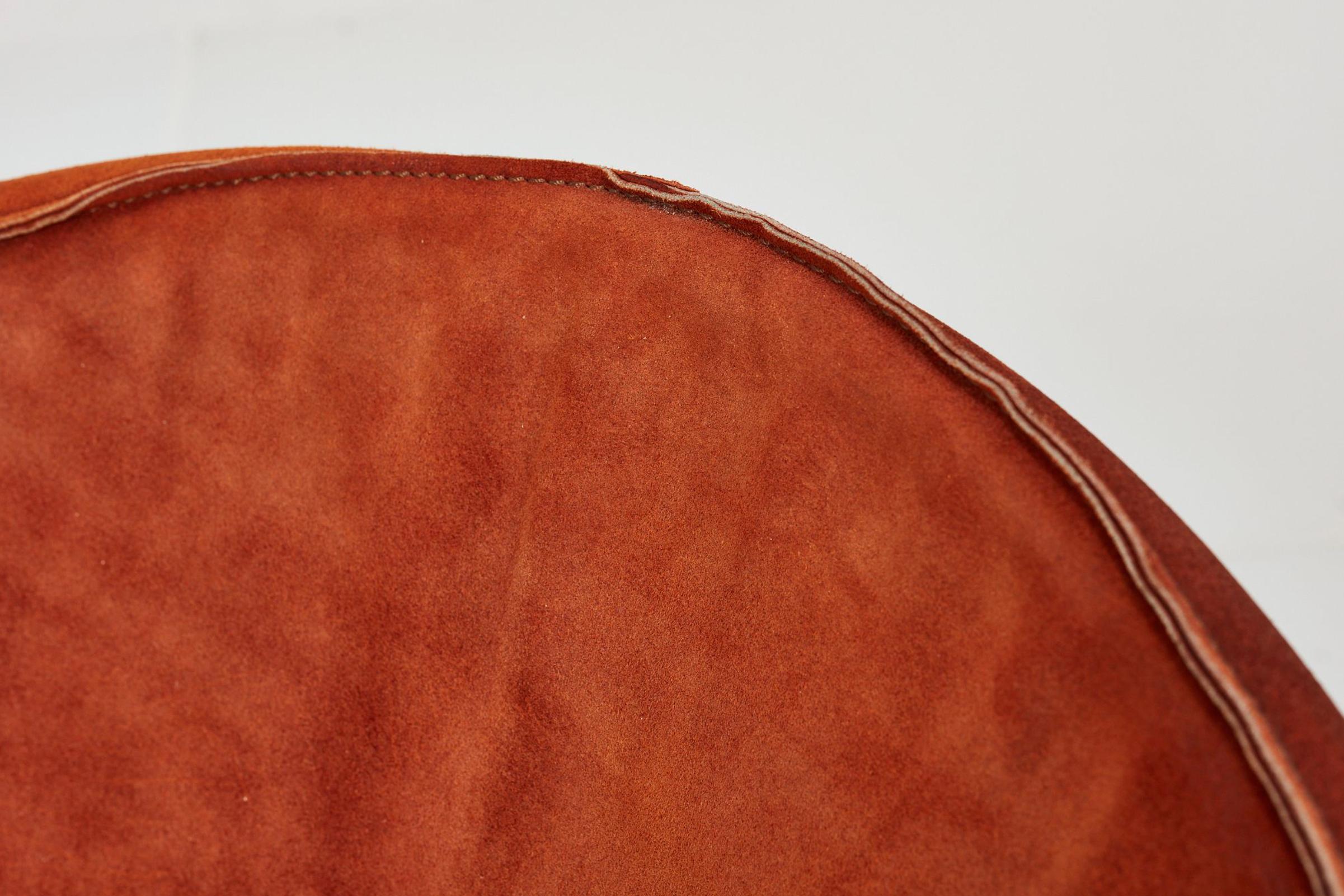 Fauteuils danois en daim cognac Erik Ole Jorgensen, lot de 2 en vente 1