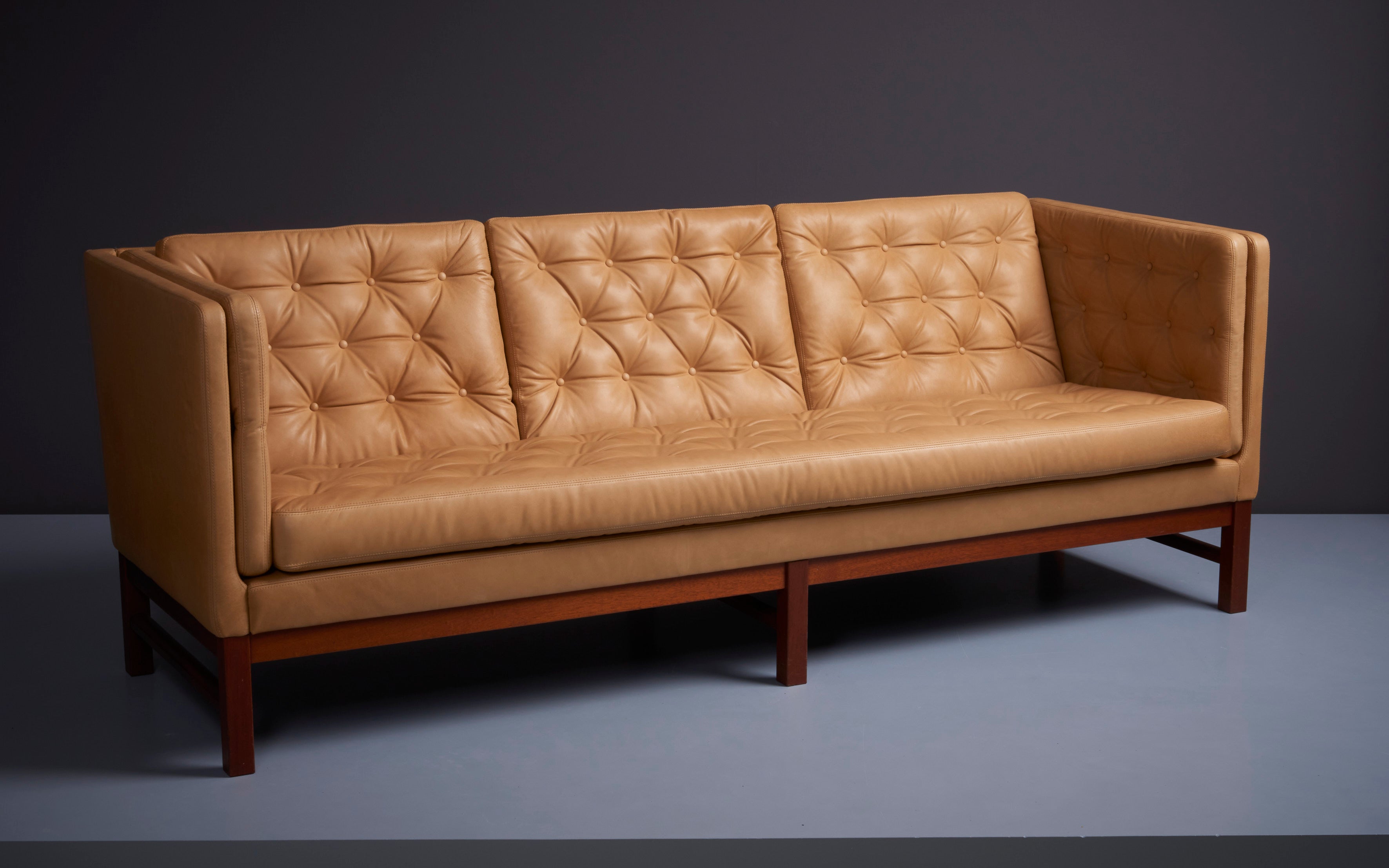 Mid-Century Modern Erik Ole Jorgensen EJ315 Sofa in Aniline Cognac Leather, Denmark, 1970s  For Sale