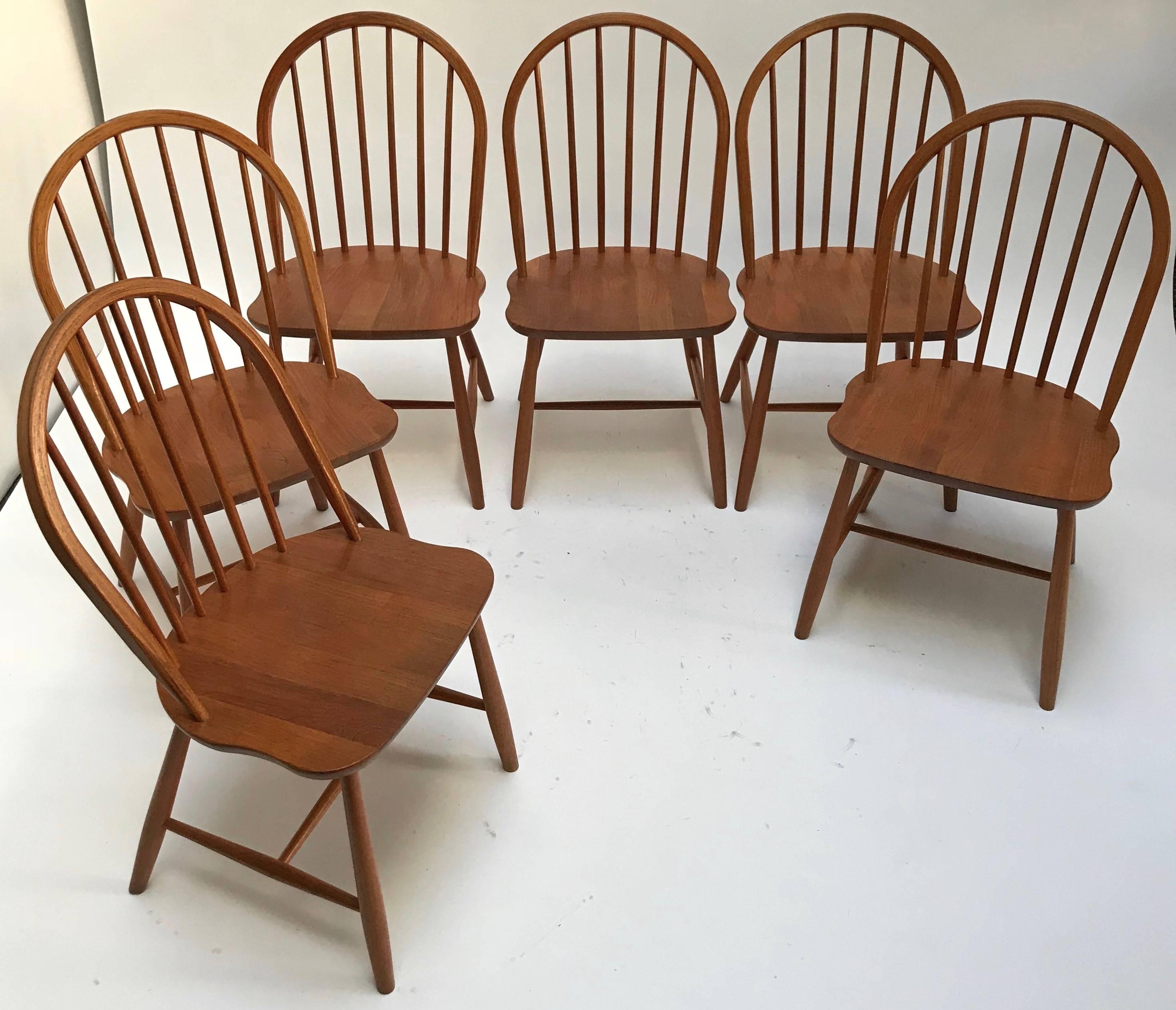 Scandinave moderne Erik Ole Jørgensen pour Tarm Stole Ensemble de six chaises à manger en teck
