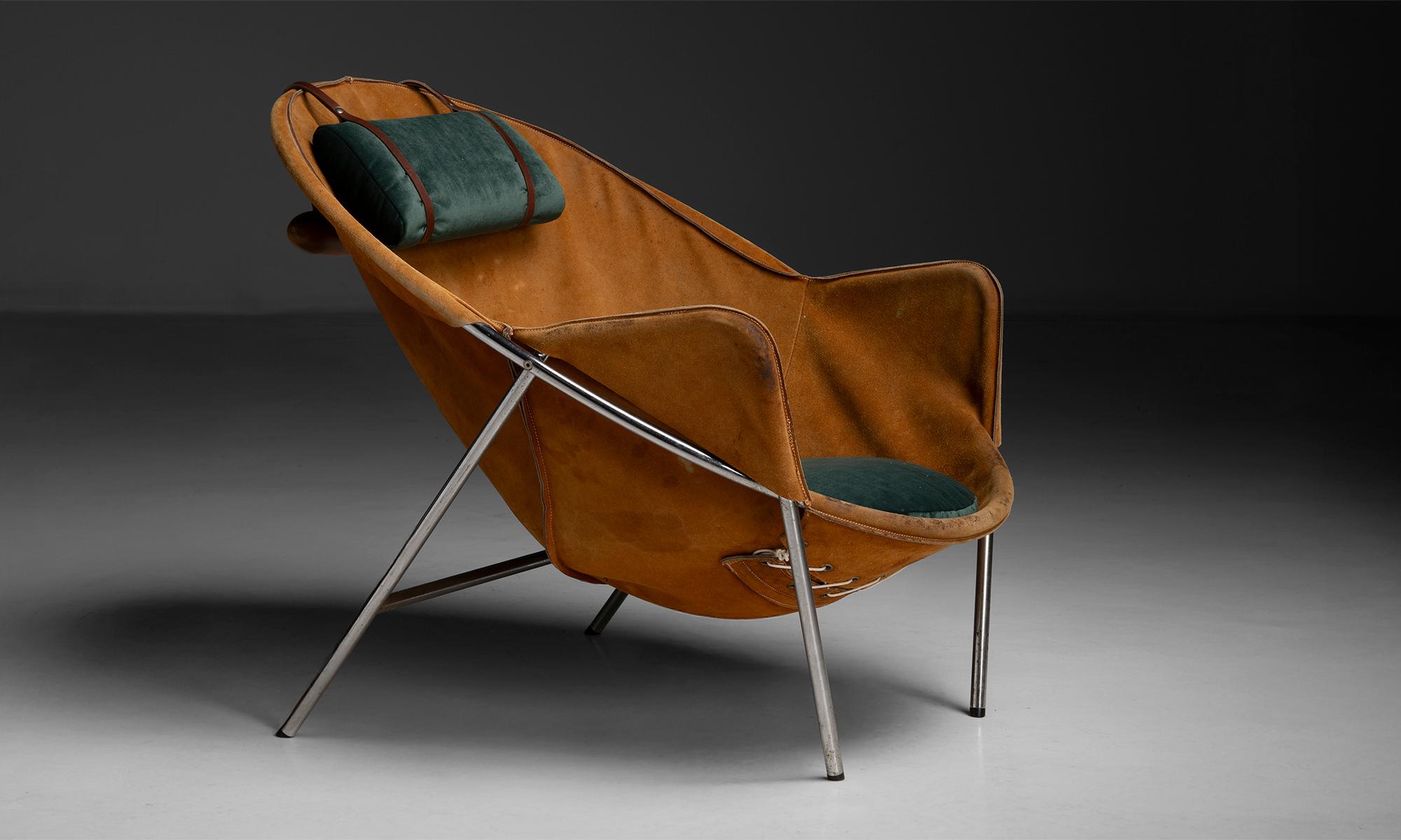 Salon Erik Ole Jørgensen
Danemark, 1950
Modèle bo-360 produit pour Bovirke. Châssis chromé avec revêtement en daim et en toile.
30,5 