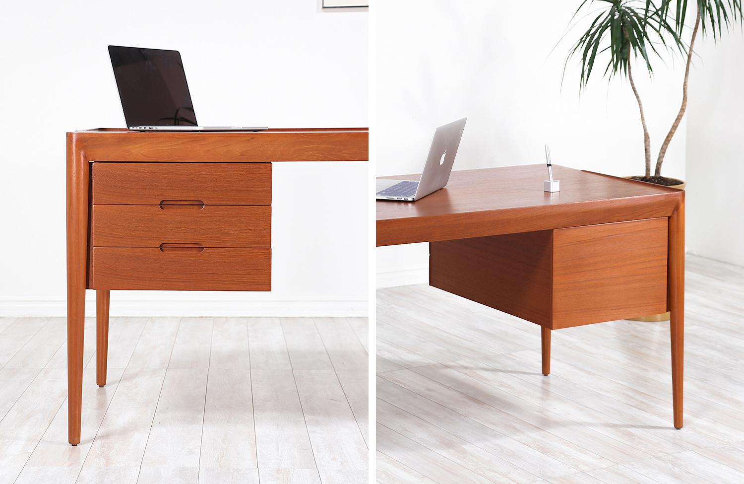 Erik Riisager Hansen Executive Teak Desk for Haslev Møbelsnedkeri 9