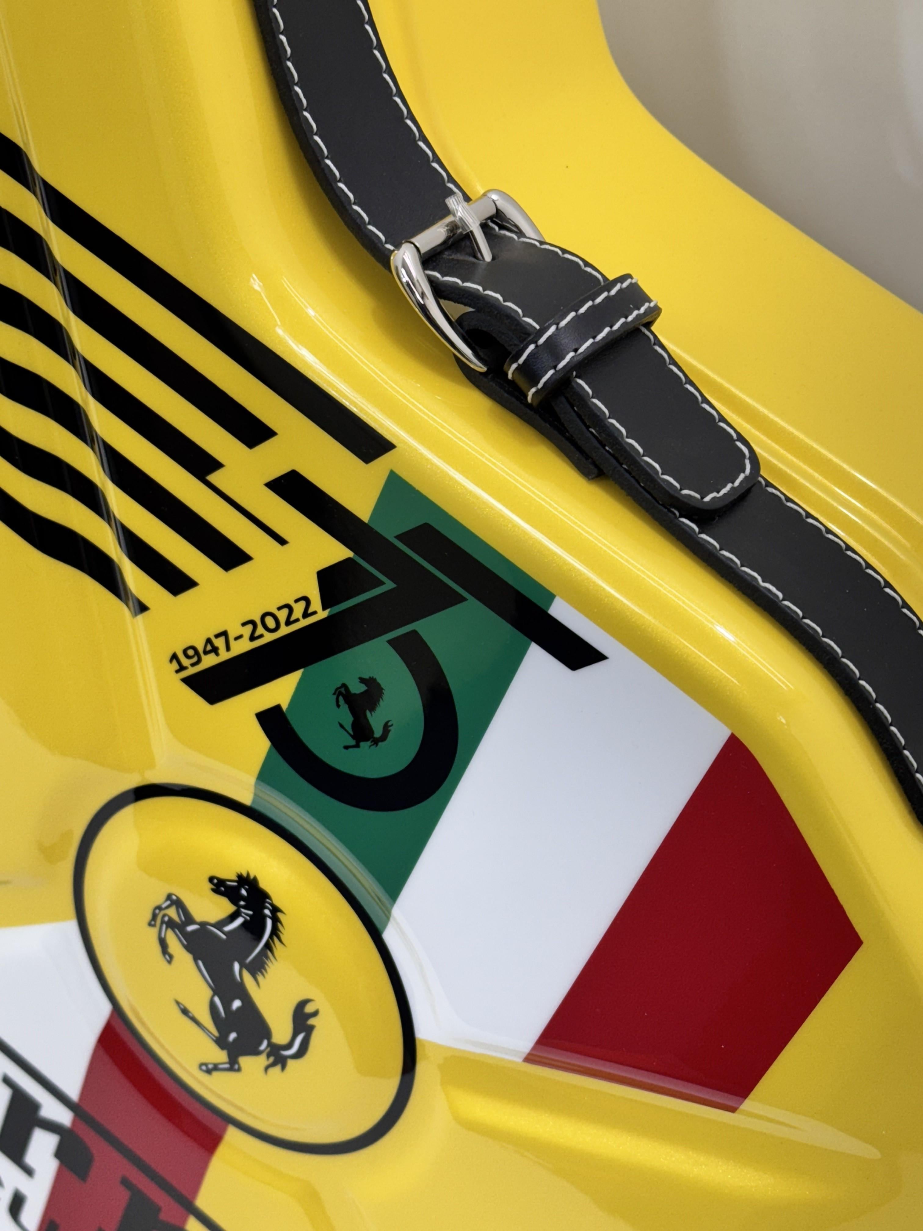 Ferrari Jerrycan - Still-Life Sculpture Beige de Erik Salin
