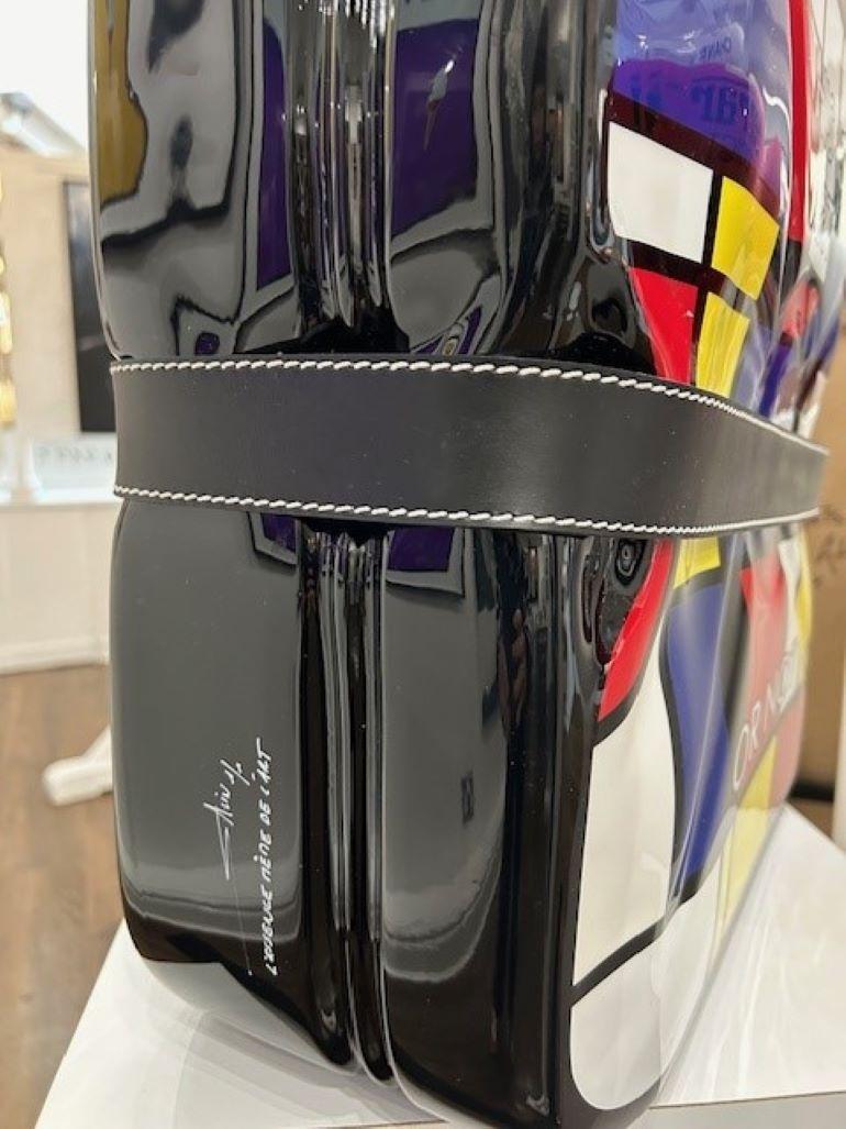 Original pop art sculpture in the shape if a jerrycan.

Born in Paris in 1960 and Influenced by the Pop Art movement, Erik Salin's figurative artistic approach diverts objects from their context creating wonderful eye catching art and