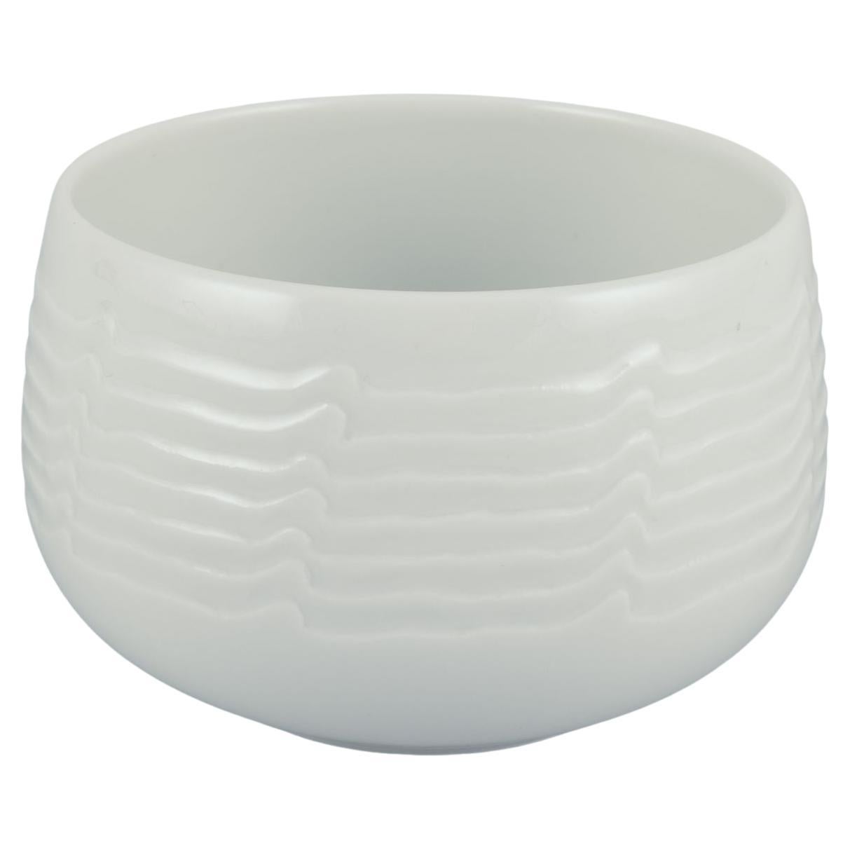 Erik Stæhr-Nielsen for Royal Copenhagen. Stoneware bowl with white glaze