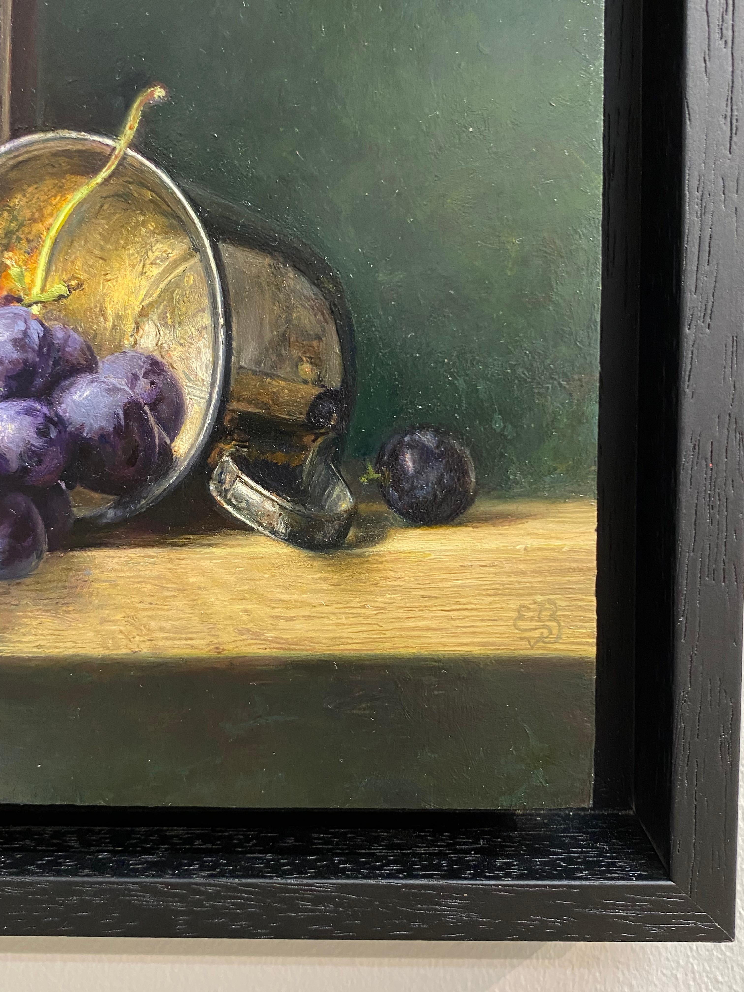 Grape Triangle - 21st Century Contemporary Realistic Still life Painting For Sale 2