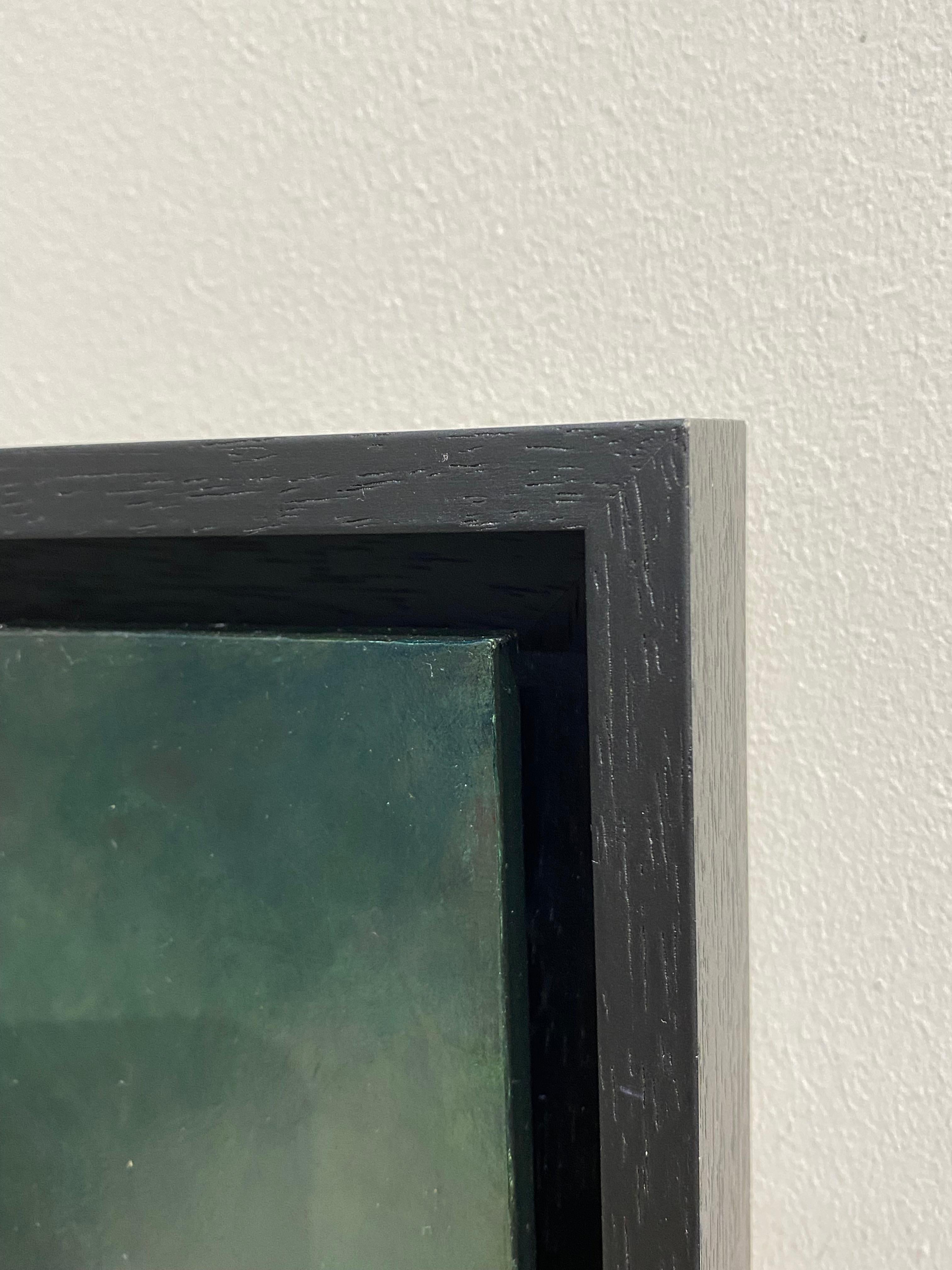 Grape Triangle - 21st Century Contemporary Realistic Still life Painting For Sale 5