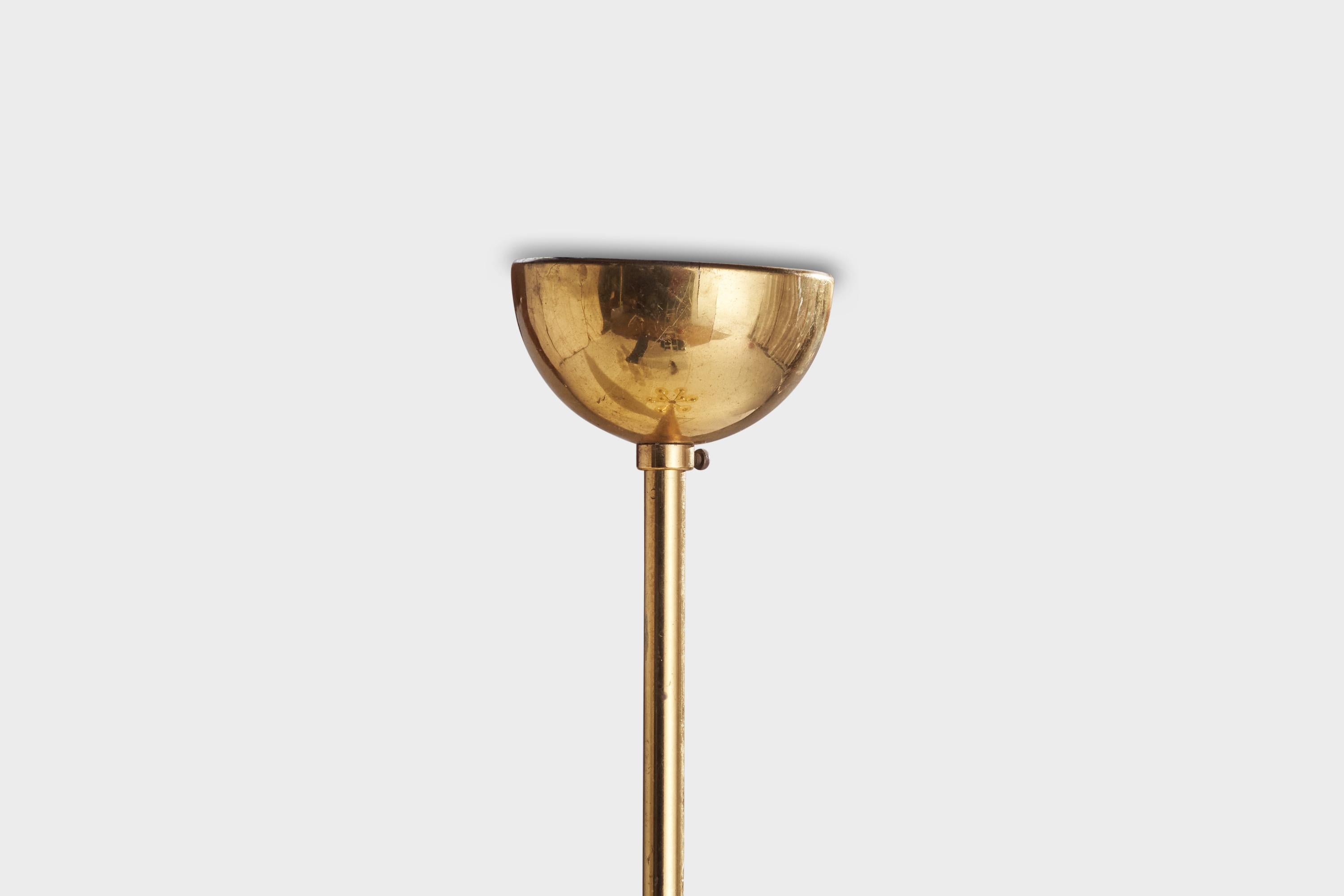 Erik Wärnå, Sizeable Chandelier, Brass, Glass, Sweden, 1960s For Sale 3