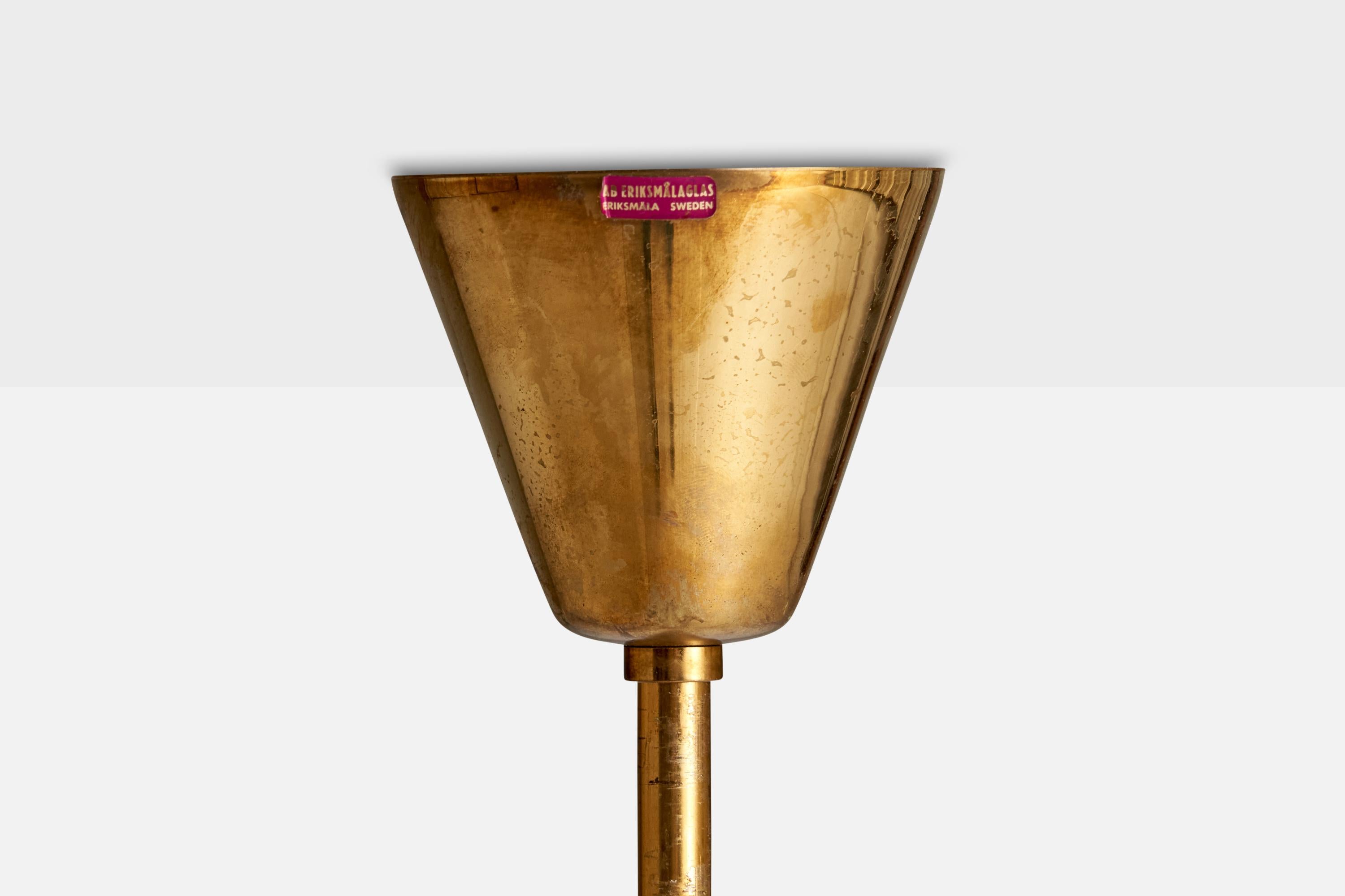 Eriksmåla Glas, Chandelier, Brass, Glass, Sweden, 1950s For Sale 2
