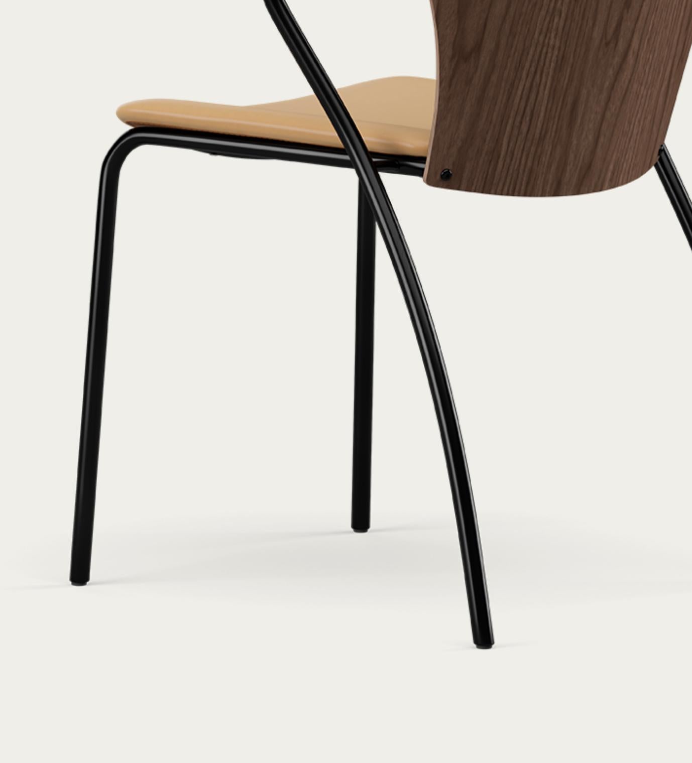 Cromo Collection'S di Erla Solveig Oskarsdóttir Bessi Chair For One in vendita