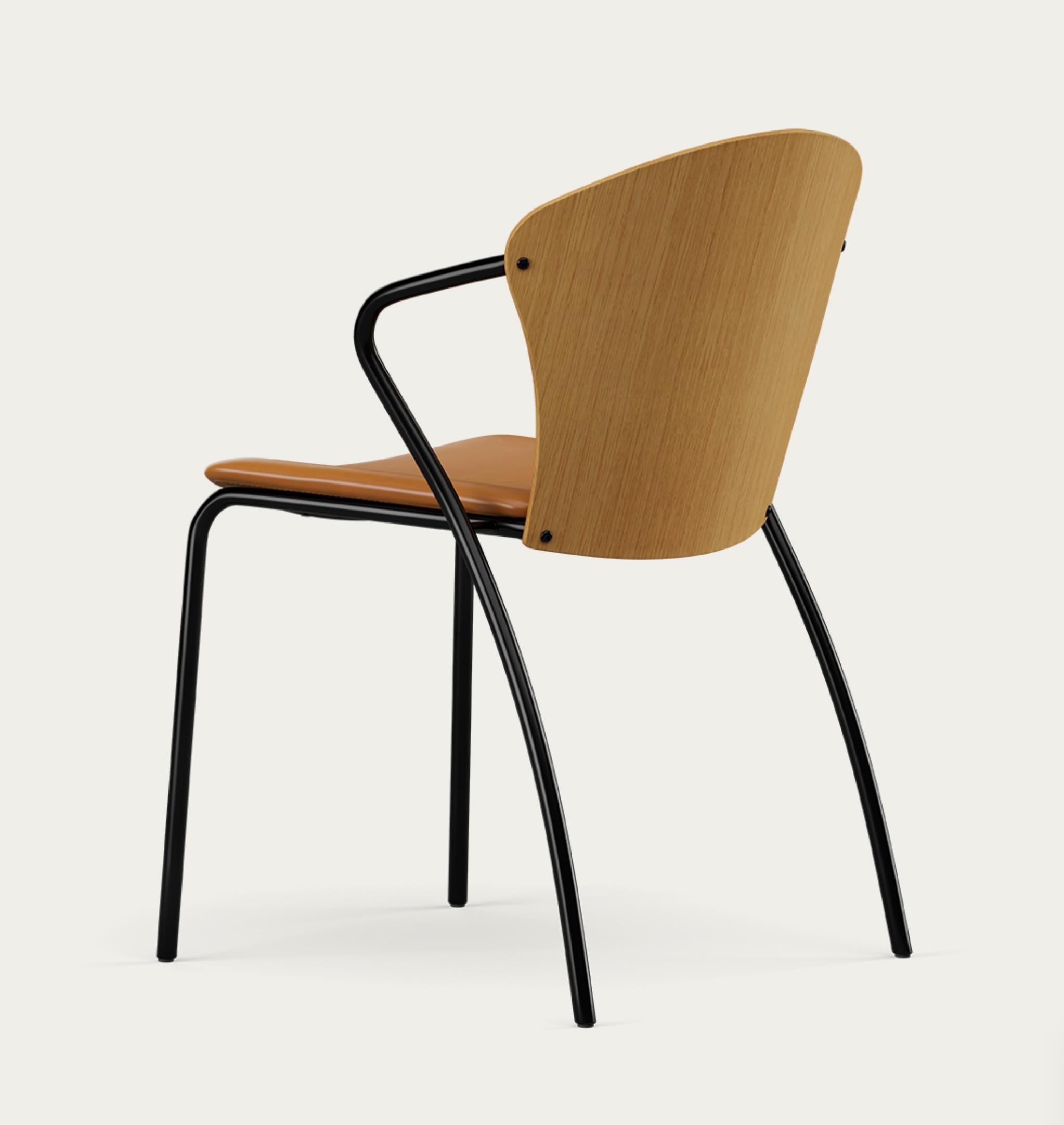 Cromo Collection'S di Erla Solveig Oskarsdóttir Bessi Chair For One in vendita