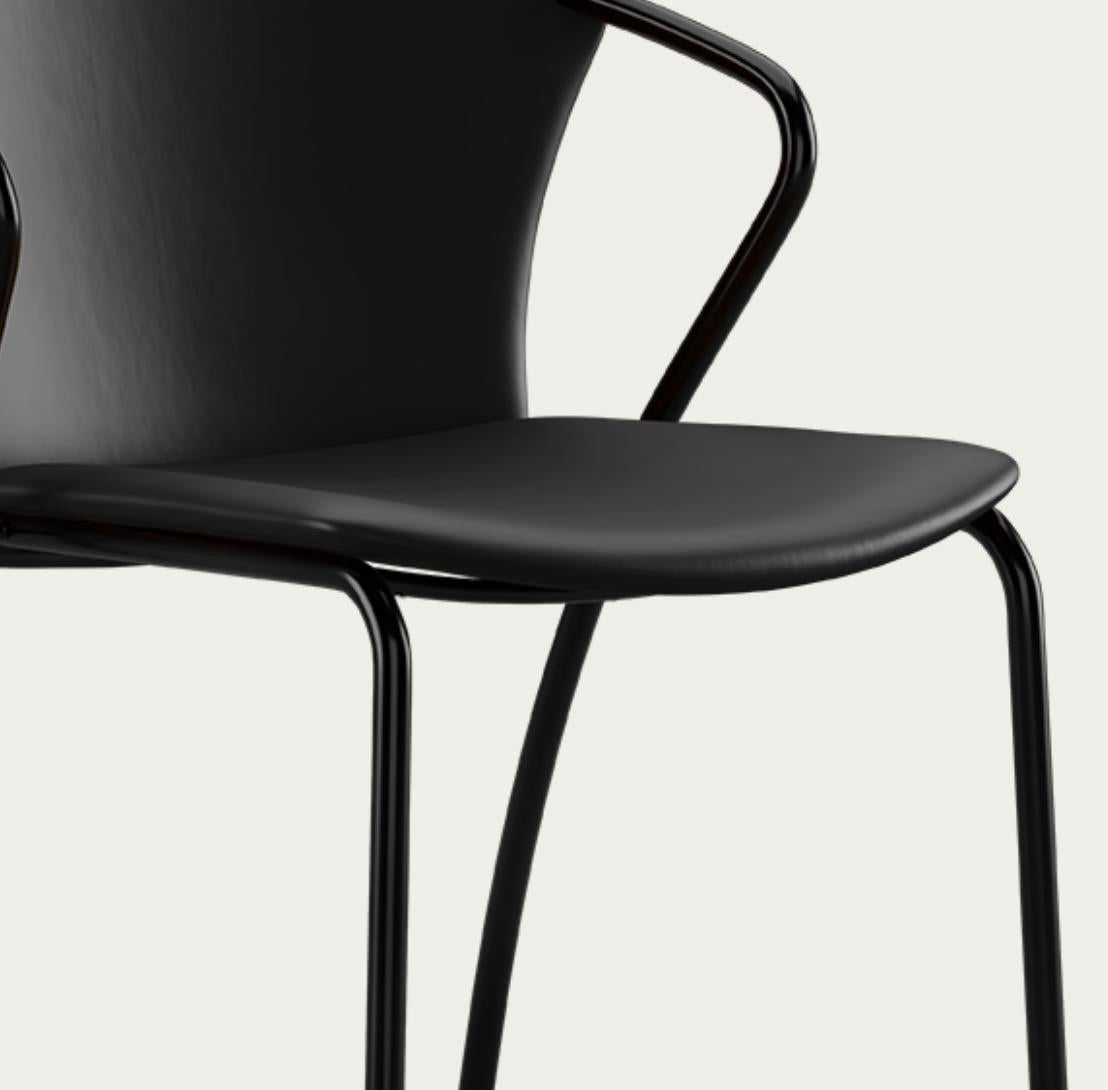 Cromo Collection'S di Erla Solveig Oskarsdóttir Bessi Chair For One in vendita
