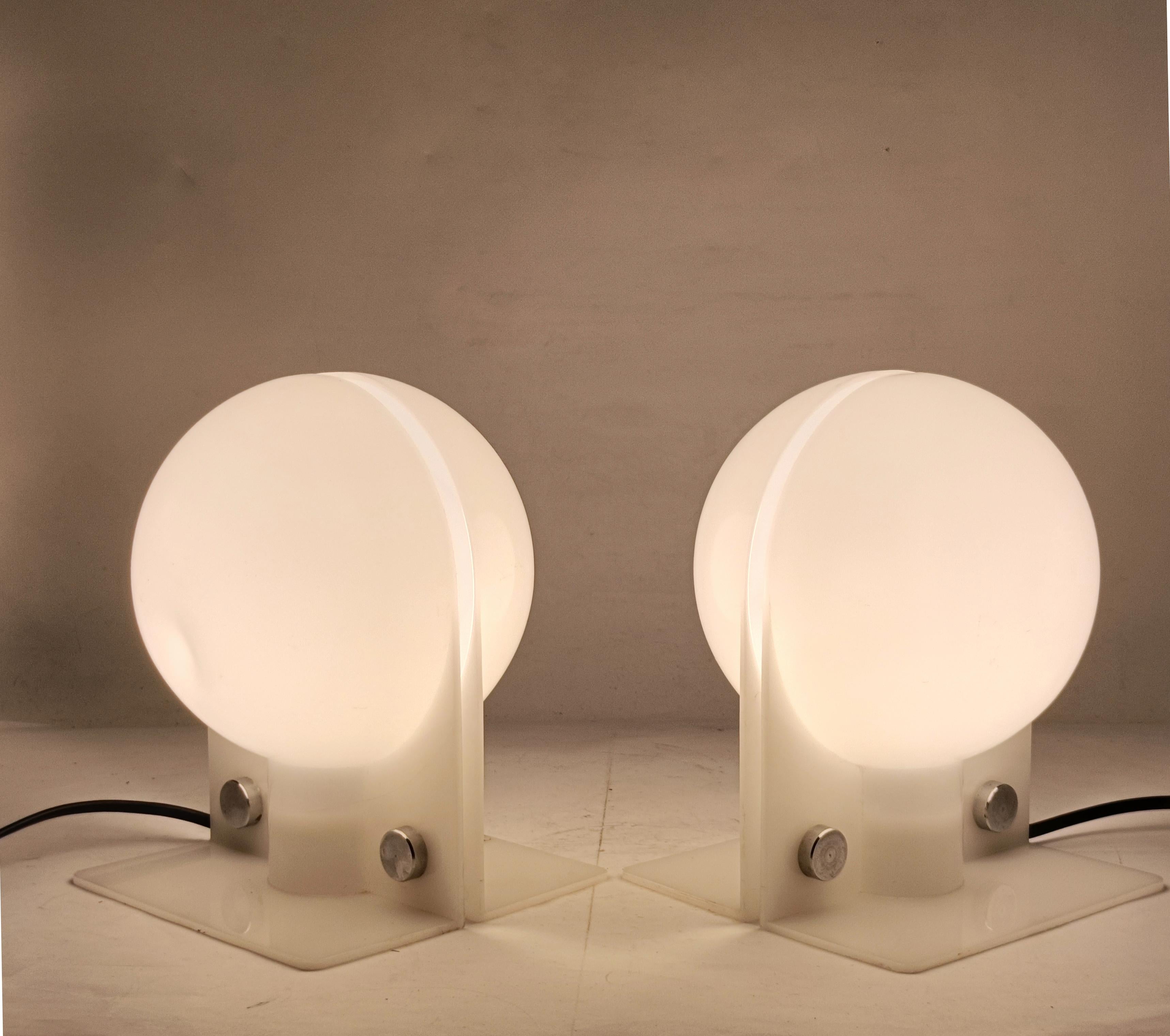 Pareja de lámparas de sobremesa 'Sirio' de Ermanno Lampa y Sergio Brazzoli para Guzzini en Bueno estado para la venta en Naples, IT