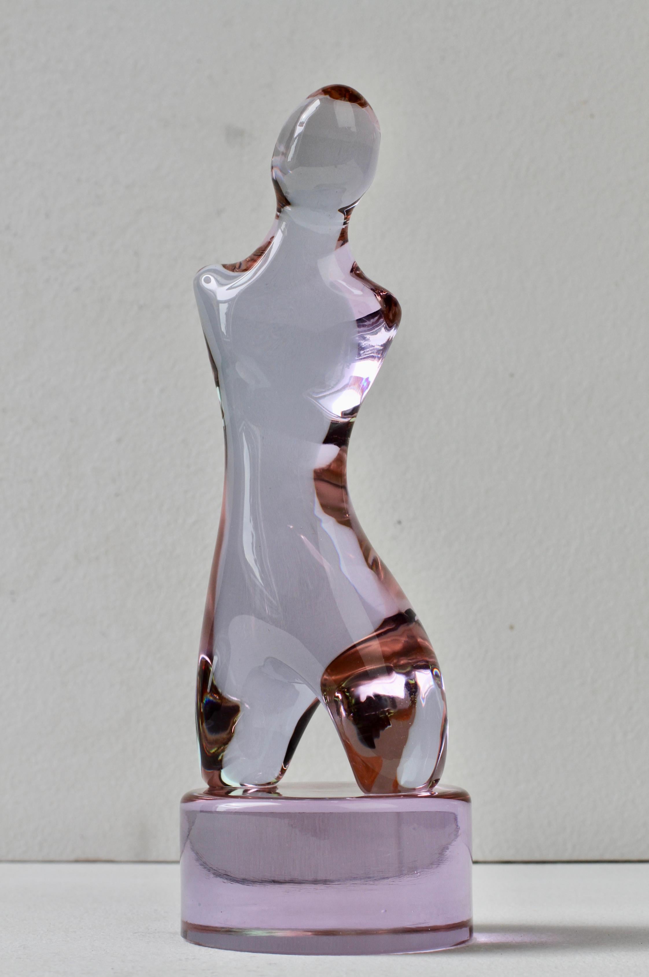 Stunning, rare and important vintage midcentury modern Italian, Venetian centrepiece in subtle, light lilac / pink Neodymium or Alexandrite 'Massello' glass (glass which is not blown, rather worked hot as a mass of molten glass) sculpture of a