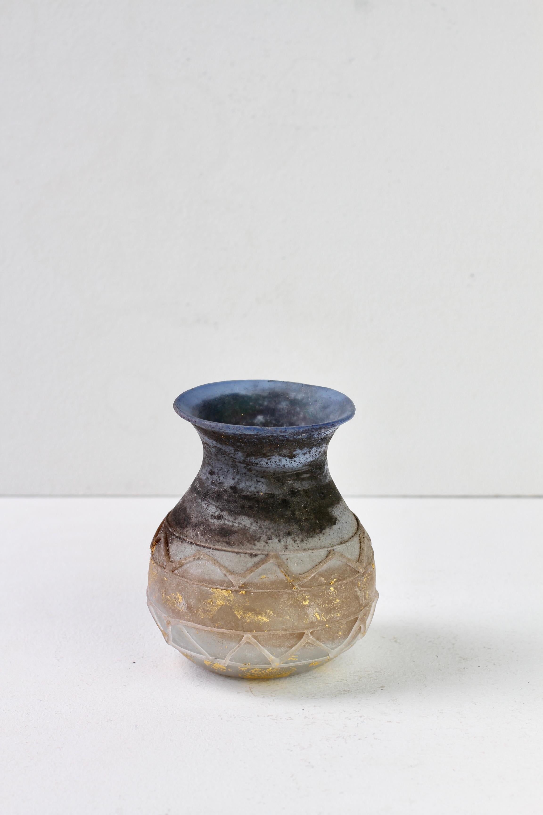 Ermanno Nason for Cenedese Gold & Blue 'Scavo con Greche' Murano Glass Vase en vente 5