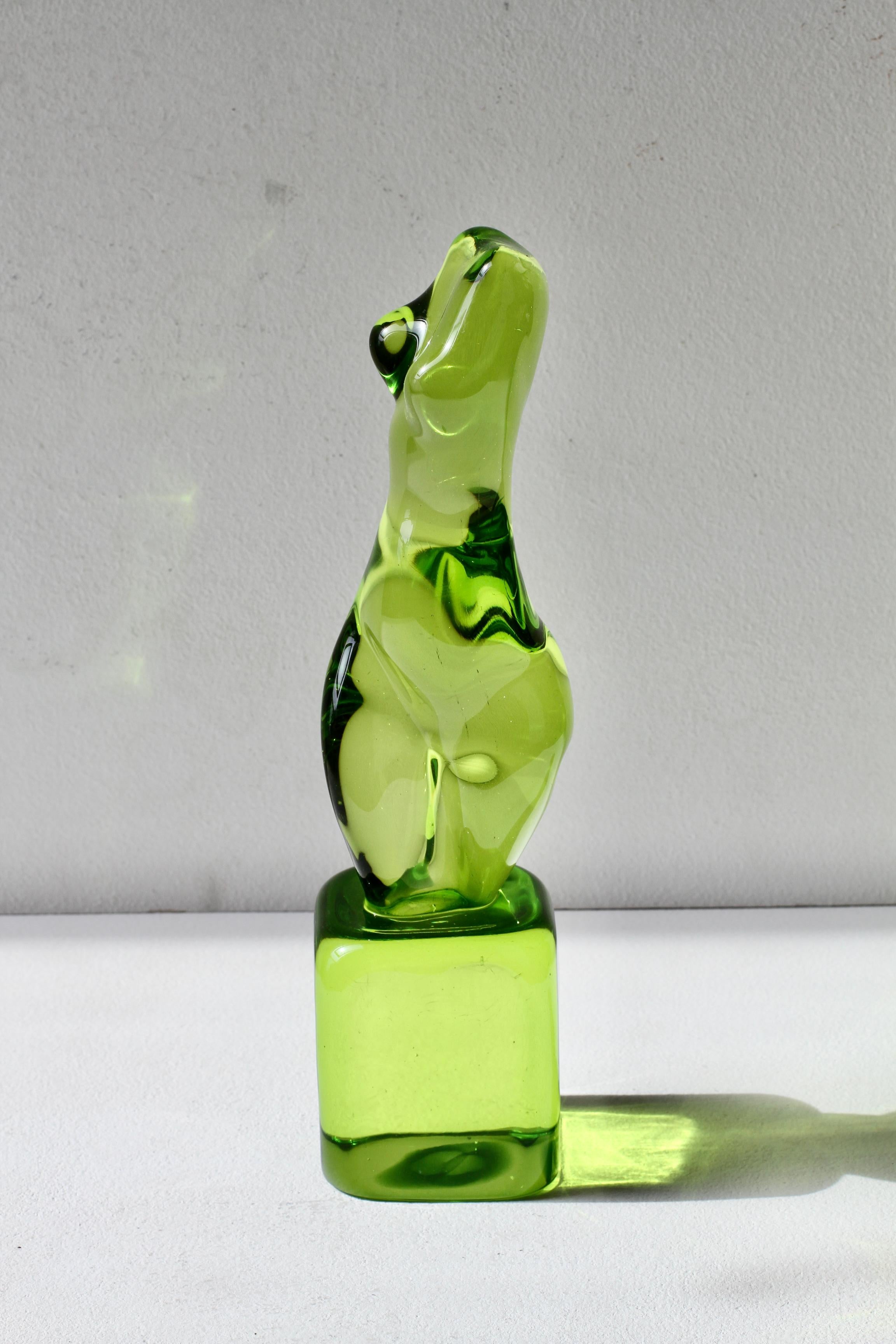 Ermanno Nason para Cenedese Escultura femenina desnuda verde de cristal de Murano italiano Moderno de mediados de siglo en venta