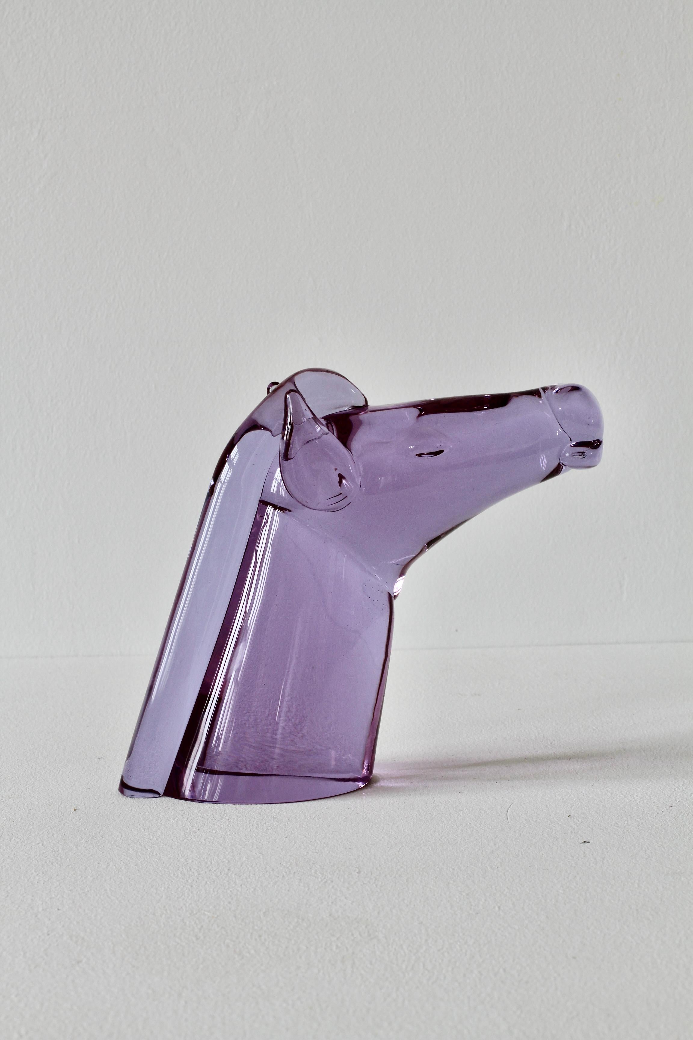Italienische Murano- Alexandrit-Glas-Pferdenkopf-Skulptur von Ermanno Nason für Cenedese im Zustand „Hervorragend“ im Angebot in Landau an der Isar, Bayern