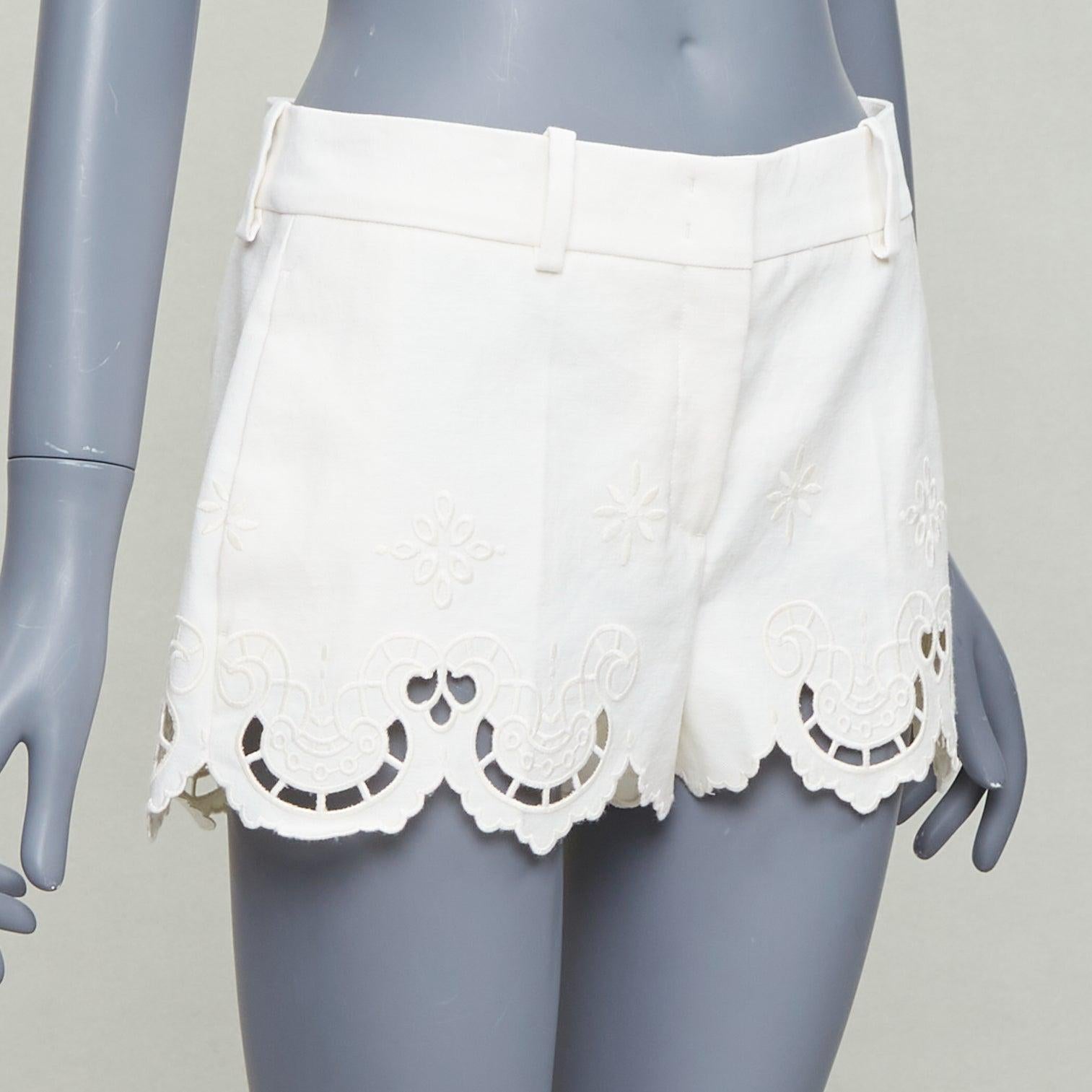 ERMANNO SCERVINO 2020 cotton linen Sangallo embroidery scalloped shorts IT38 XS (Grau) im Angebot