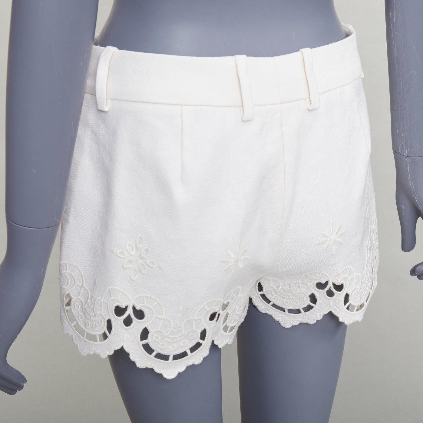 ERMANNO SCERVINO 2020 cotton linen Sangallo embroidery scalloped shorts IT38 XS im Angebot 2
