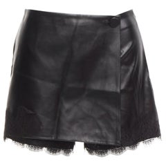 ERMANNO SCERVINO - Pantaloncini neri in pelle vegana con bordi in pizzo IT38 XS