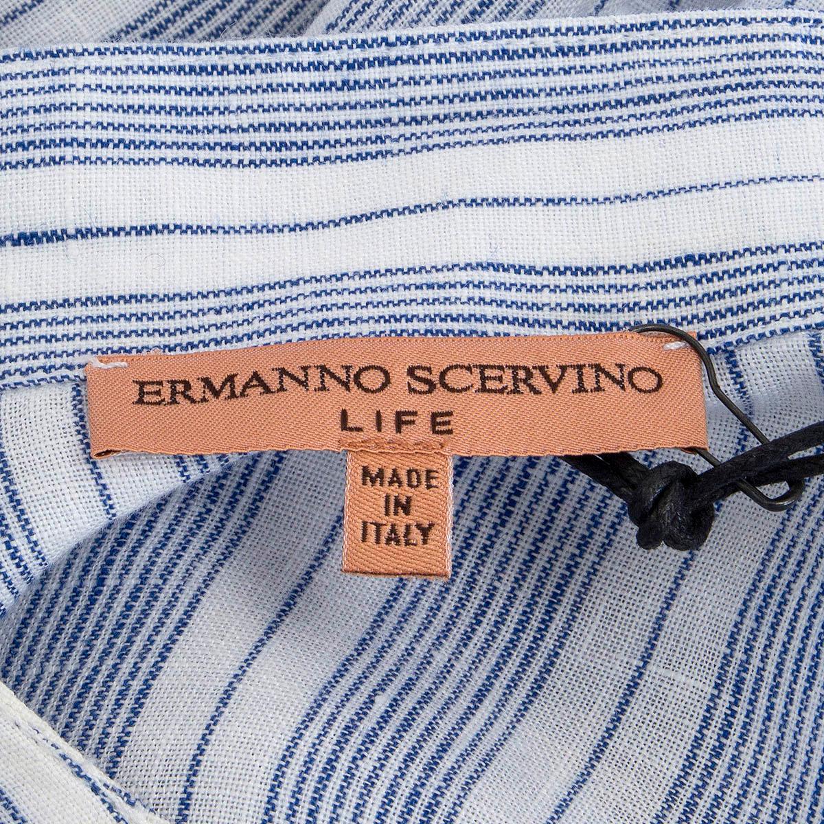 ERMANNO SCERVINO blue & white linen EMBROIDERED LIFE SHIRT Dress 40 S In Excellent Condition For Sale In Zürich, CH