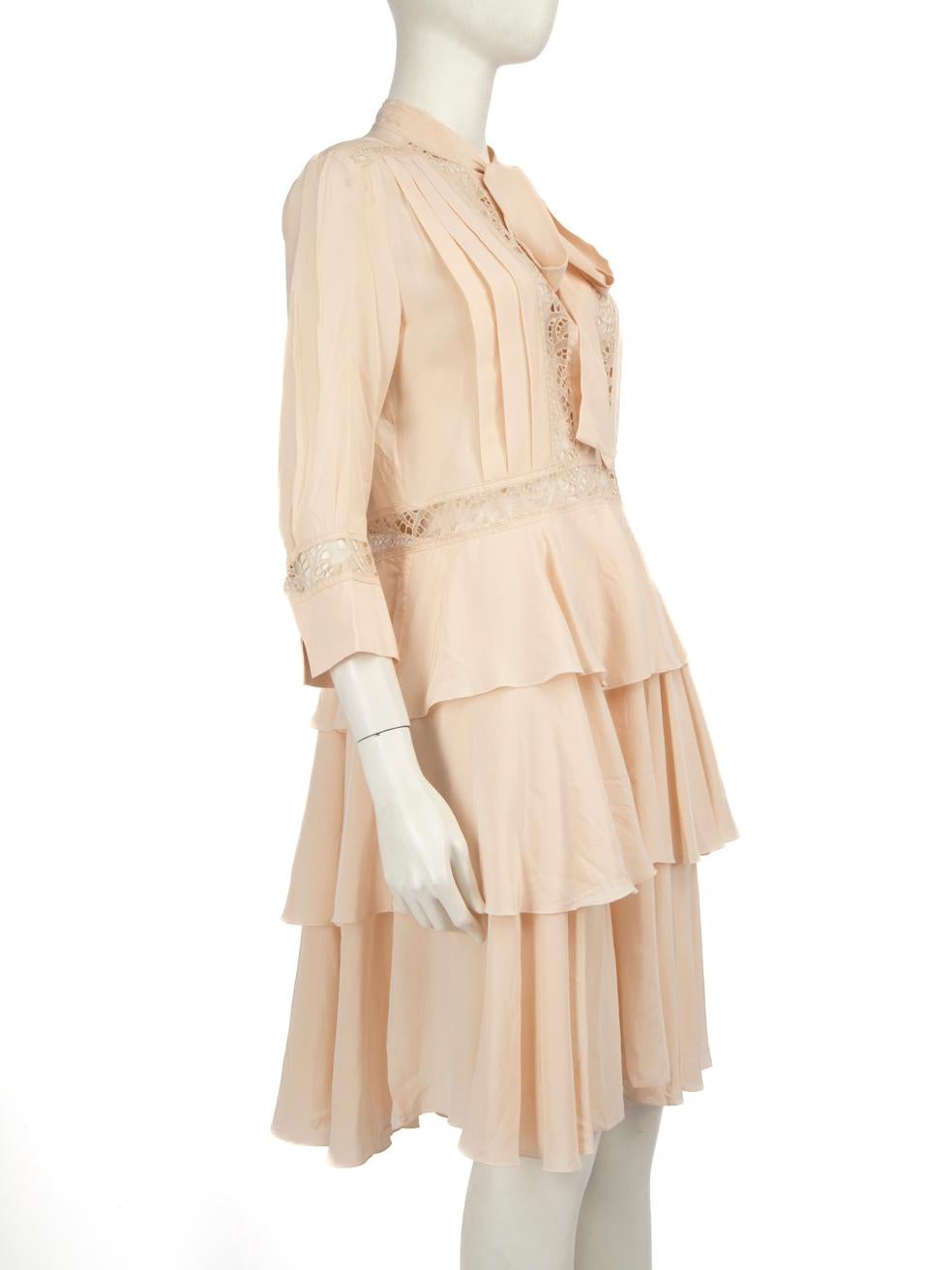 CONDITION is Very good. Minimal wear to the dress is evident. Marks on the front skirt and upper back. One small hole on the lower half of the right side seam on this used Ermanno Scervino designer resale item.
 
 
 
 Details
 
 
 Ecru
 
 Silk
 
