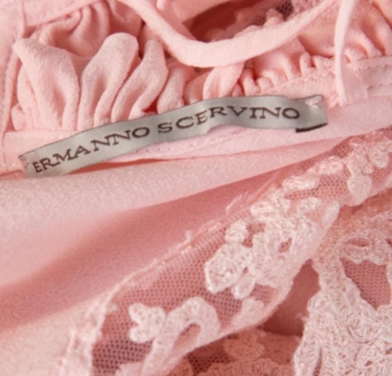 Ermanno Scervino Top sin mangas de encaje floral de seda rosa sorbete M en Excelente estado para la venta en Dubai, Al Qouz 2