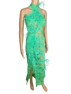 Ermanno Scervino Abito da sera in pizzo floreale con piume di struzzo P/E 2022