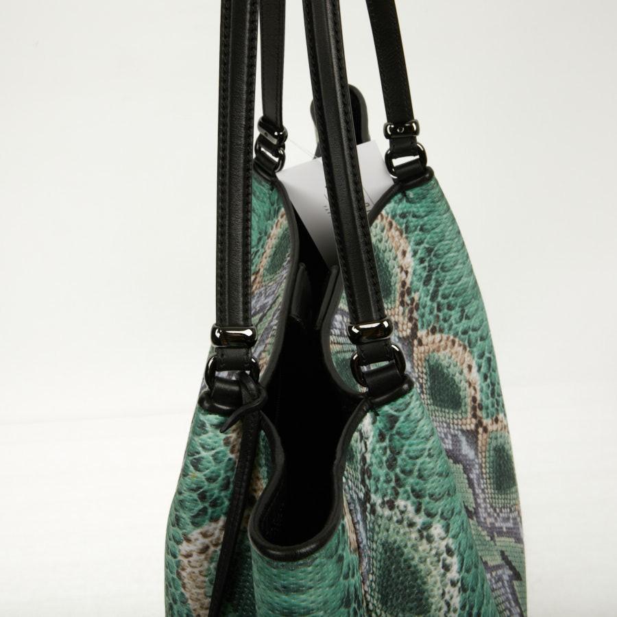 Women's Ermanno Scervino Tote Bag in Python-style Green Canvas For Sale