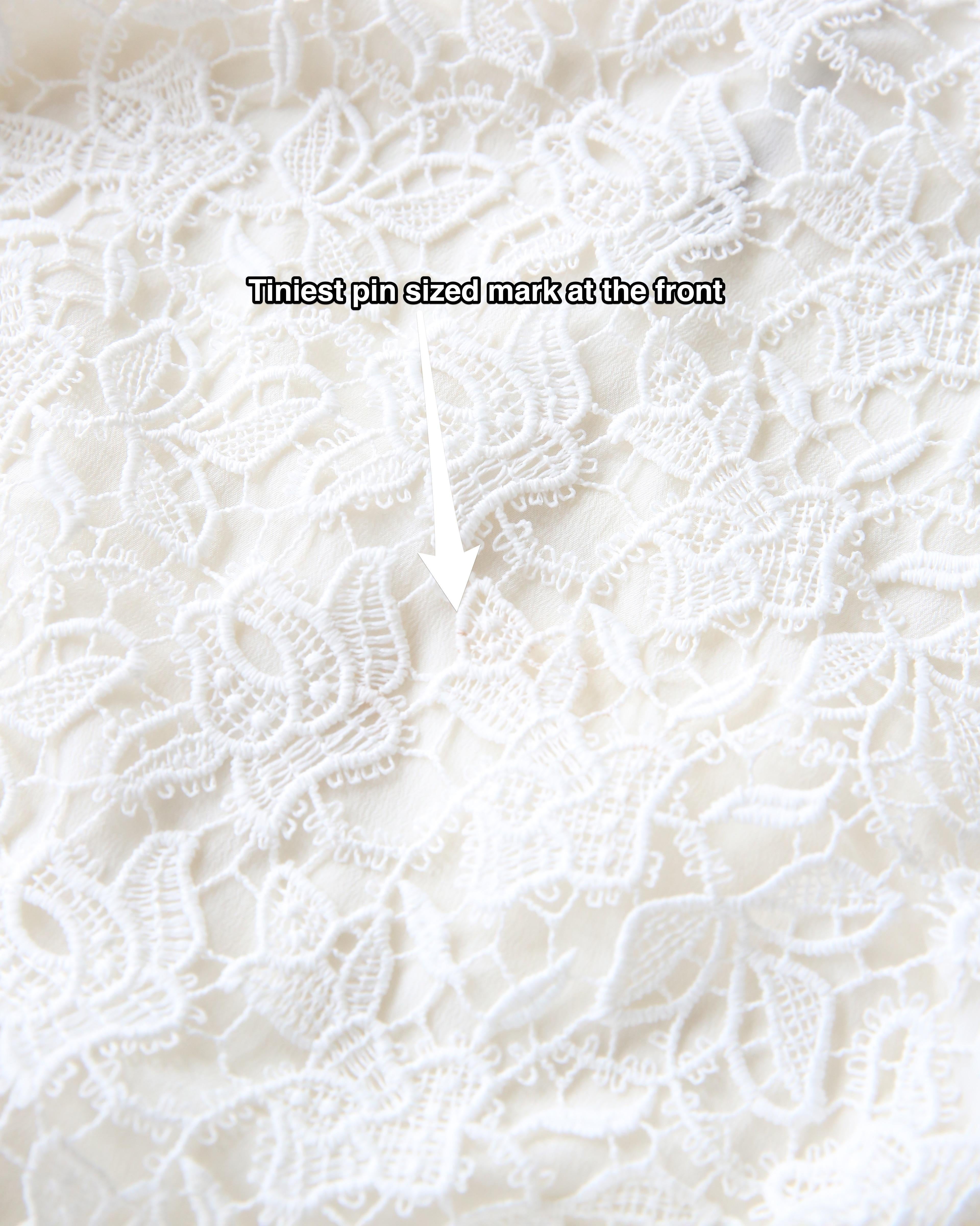 Ermanno Scervino Weißes Häkelspitzen-Babydoll Mini-Hochzeitskleid im Angebot 9