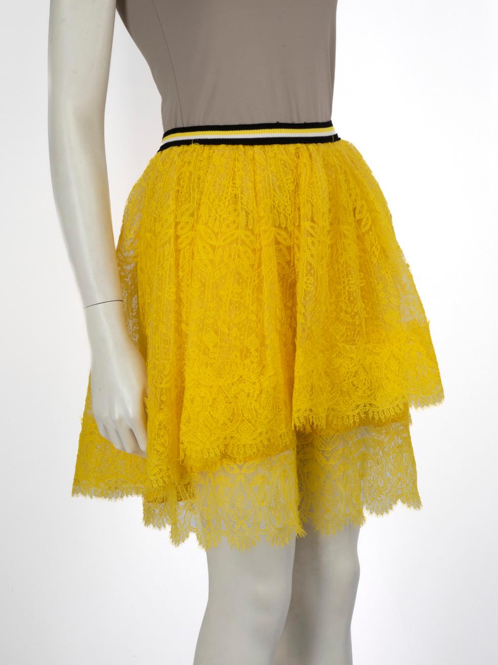 CONDITION is Very good. Minimal wear to skirt is evident. A few stray threads are sticking up out of the elastic waistband. A pull in the lace on the top right, below the waistband on this used Ermanno Scervino designer resale item.
 
 Details
 
 

