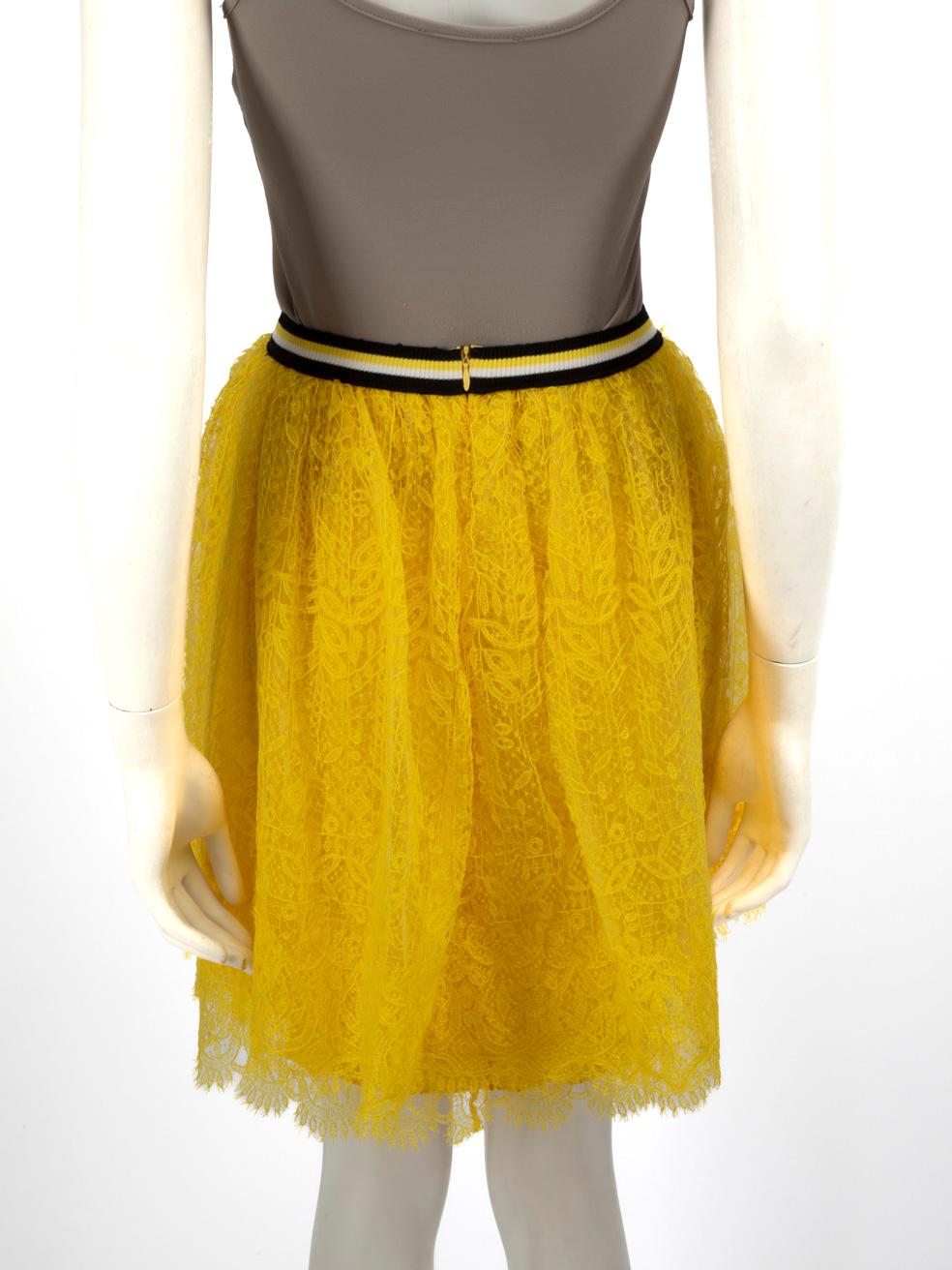 Ermanno Scervino Yellow Lace Pattern Mini Skirt Size S In Good Condition For Sale In London, GB