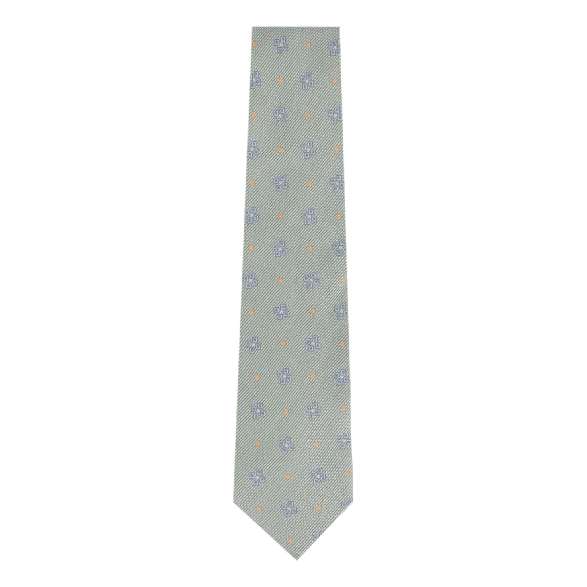 Corbata de seda estampada Ermegildo Zegna

Corbata gris claro totalmente confeccionada en seda y diseñada con estampados geométricos azul claro y naranja.

Precio aprox. 180

Talla - Largo 149 cm

Estado - Muy bueno (hilos sueltos)

Composición -