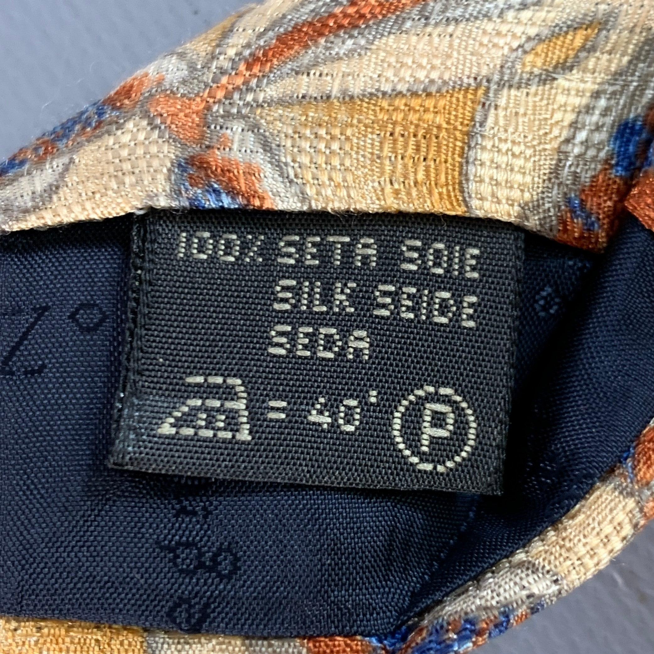 Cravatta in seta Ermenegildo Zegna Beige Blu Triangoli Astratti in vendita 1