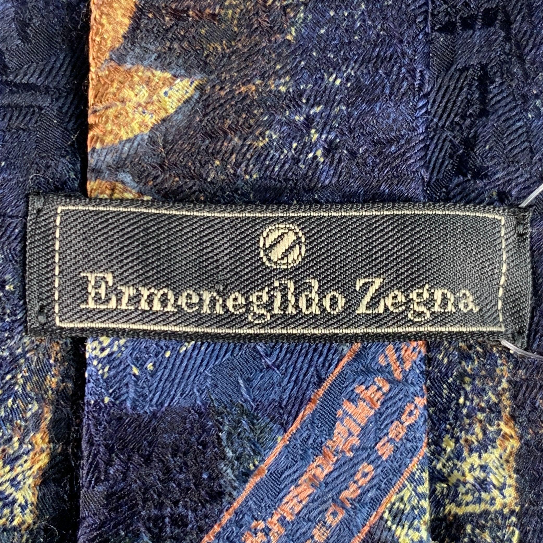 Nero Ermenegildo Zegna - Cravatta in seta nera con foglie multicolore in vendita