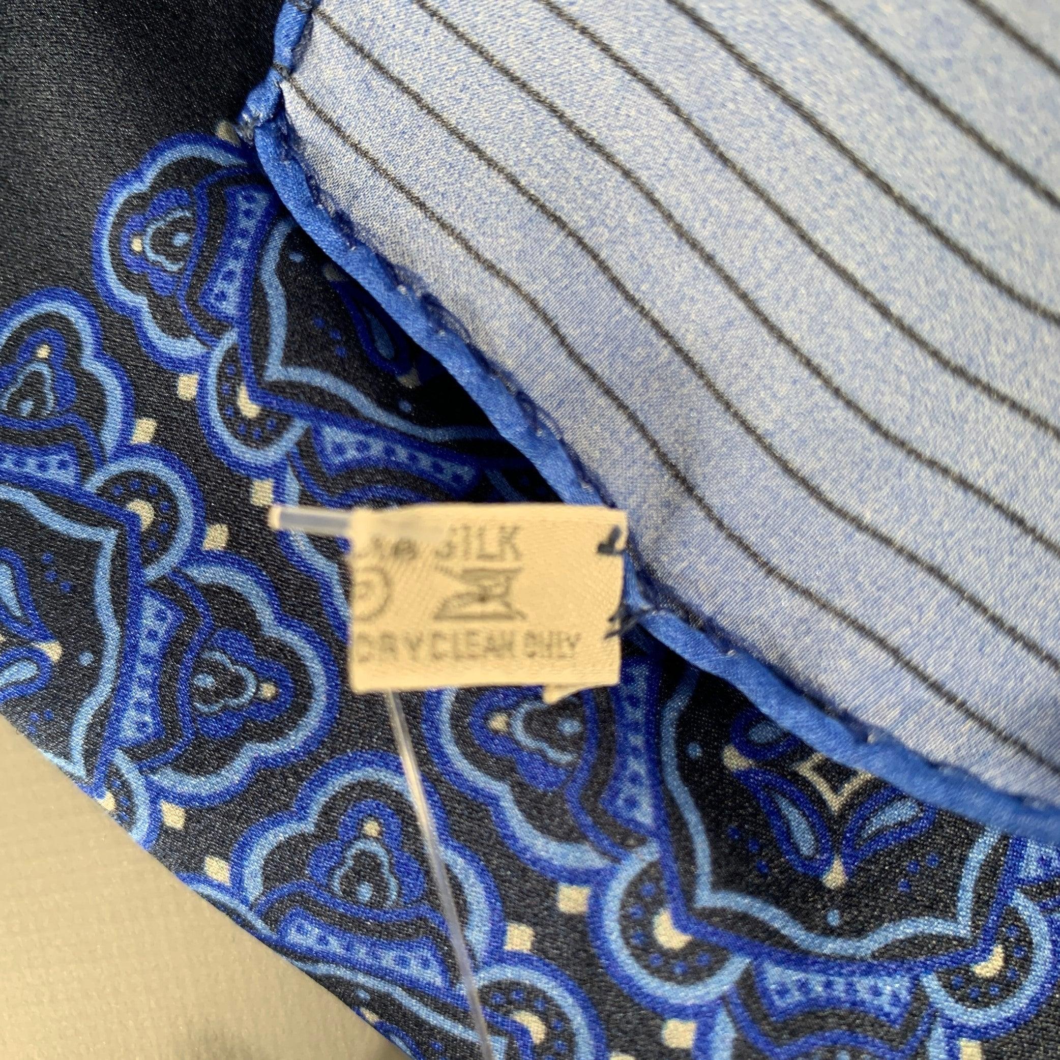 Ermenegildo Zegna Piazza da taschino in seta a righe blu navy in vendita 1