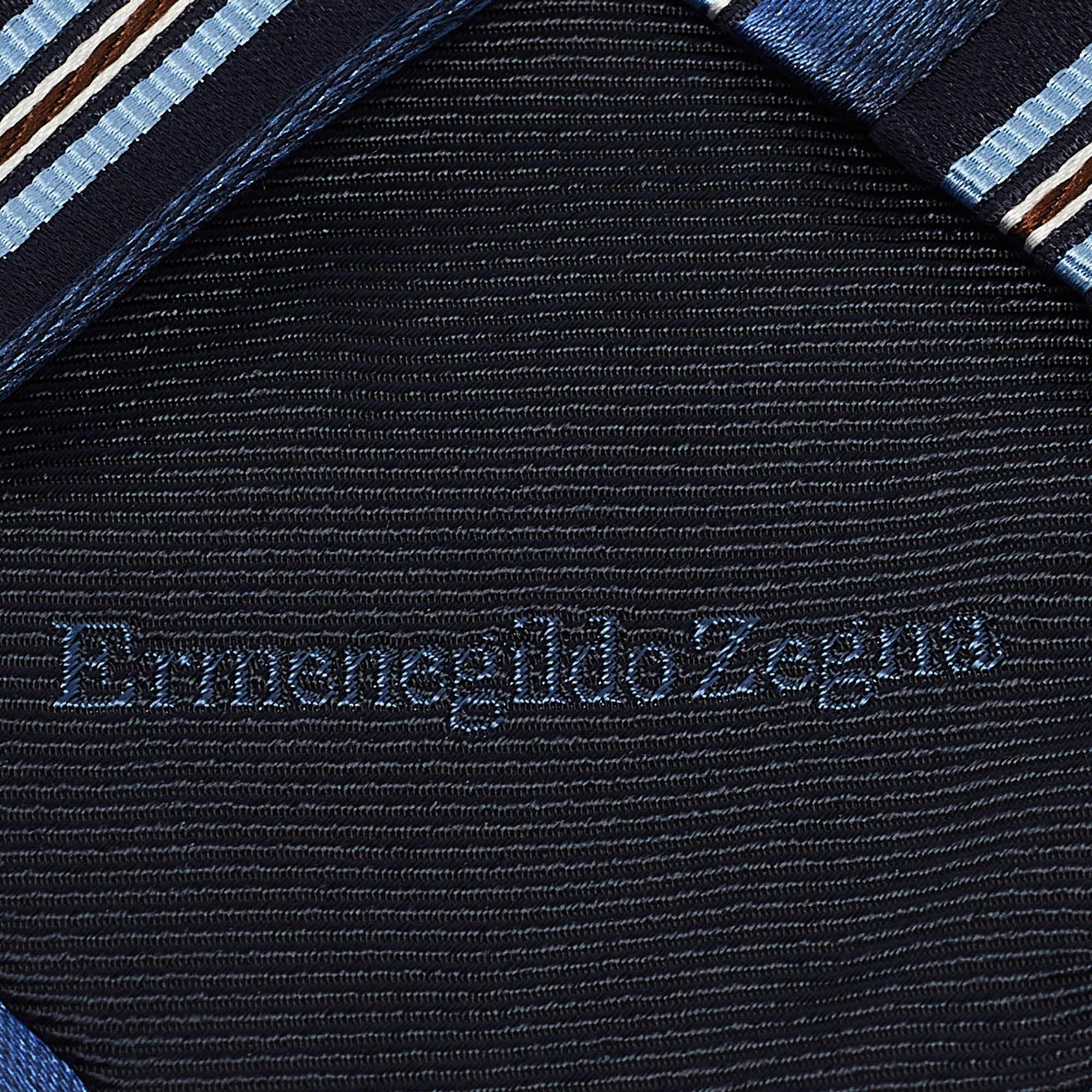 Ermenegildo Zegna Blue Striped Silk Tie In New Condition For Sale In Dubai, Al Qouz 2